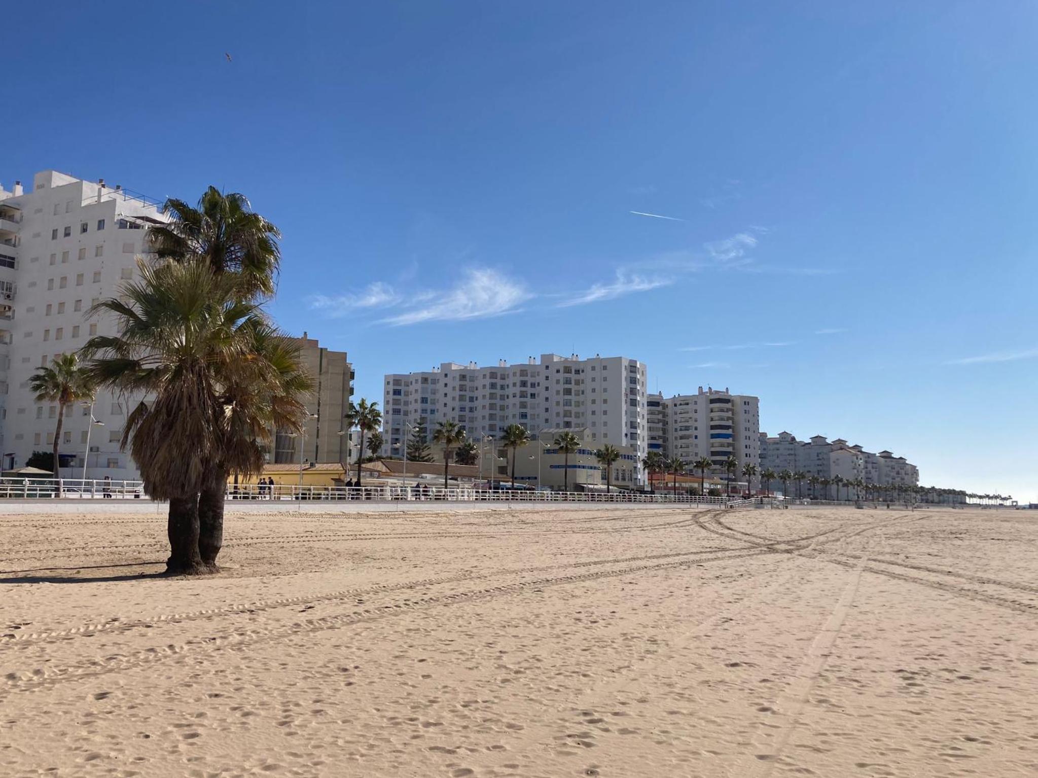 ÁTICO VALDELAGRANA PLAYA - Aire Acondicionado y Piscina