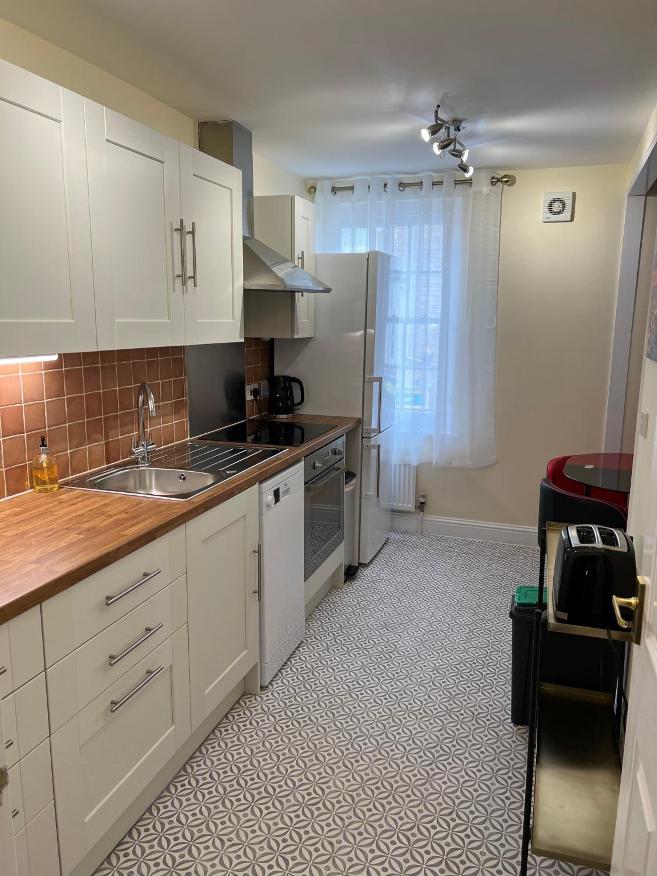 Glastonbury High Street Sanctuary- 2 BD, sleeps 3
