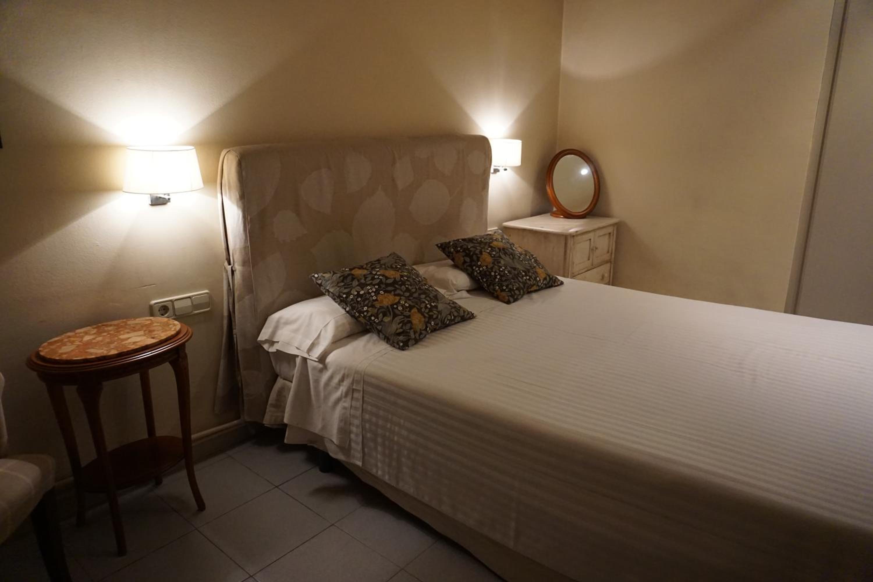 Apartaments Sant Jordi Girona 97