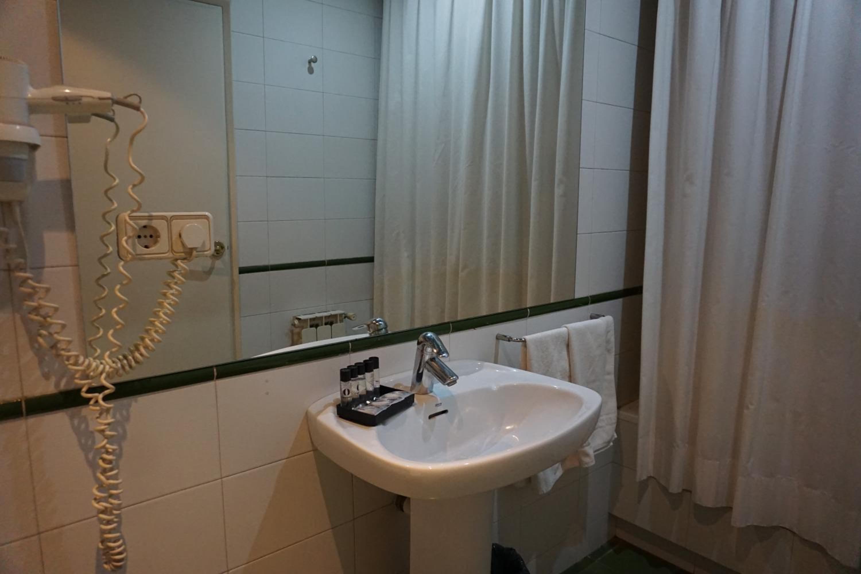 Apartaments Sant Jordi Girona 97