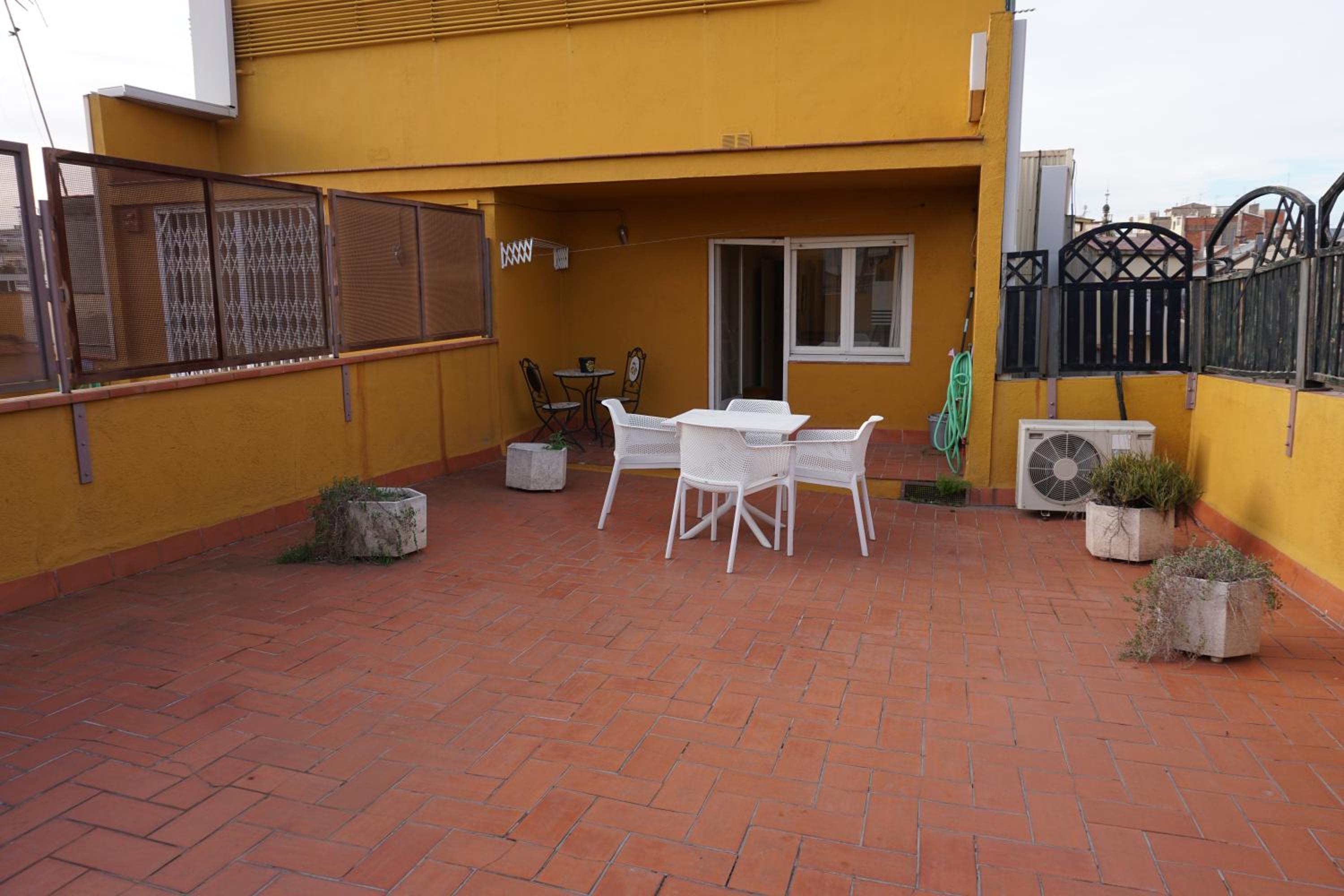 Apartaments Sant Jordi Girona 97