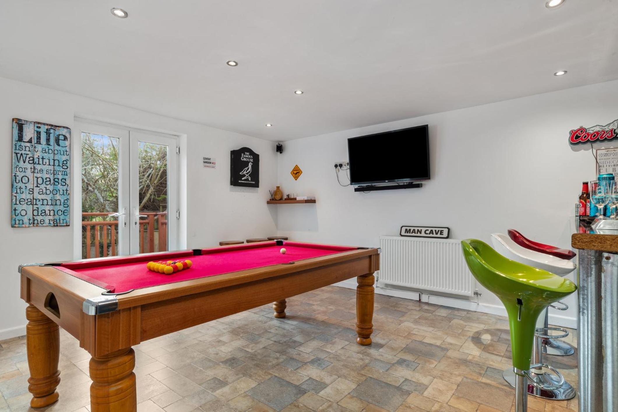 Soldeu - Lovely Cottage with Hot Tub view 3