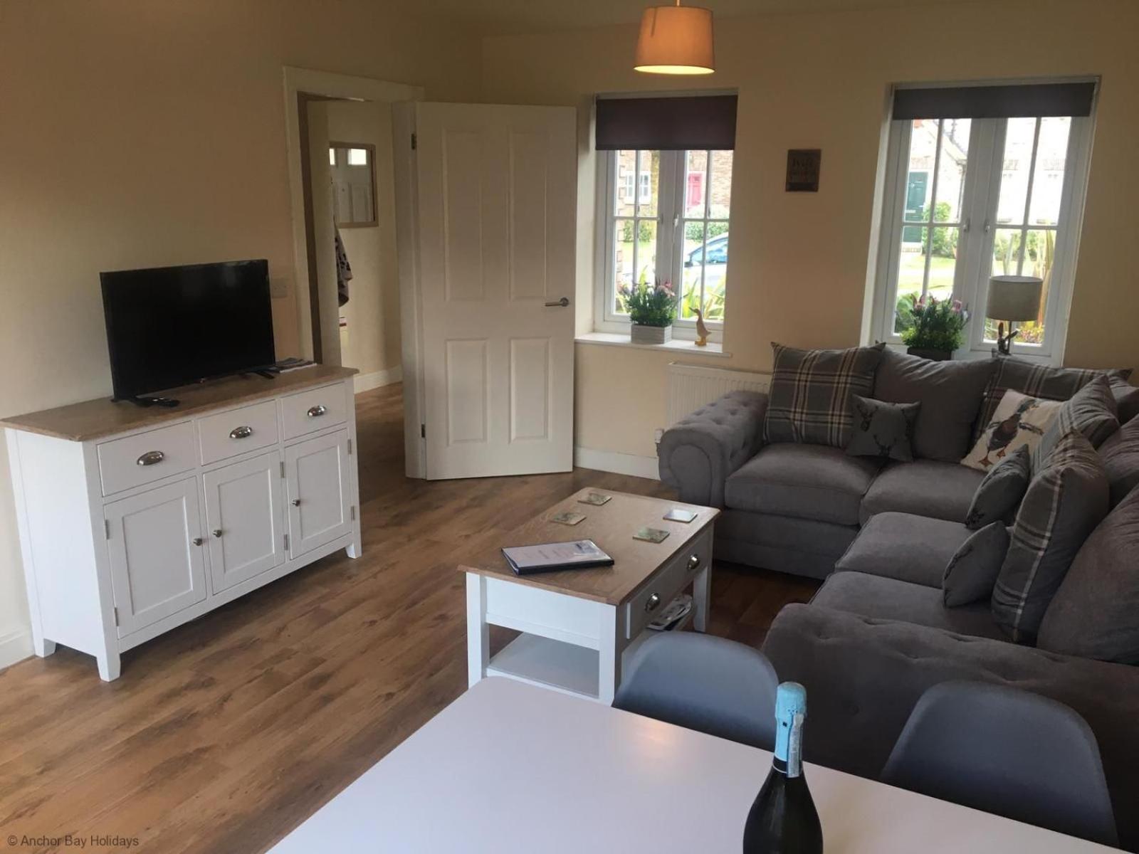 Bluebell Cottage - Part of the The Bay Filey Holiday Village with pool, gym and direct beach access, pub, restaurant, tennis and meadows walks