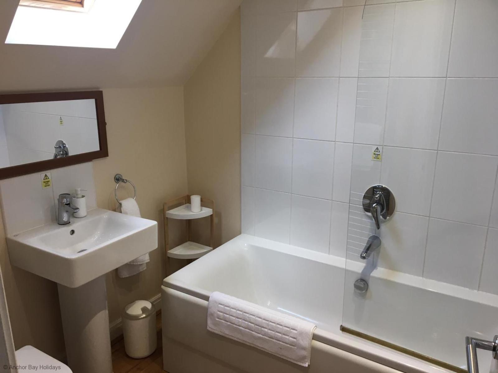 Bluebell Cottage - Part of the The Bay Filey Holiday Village with pool, gym and direct beach access, pub, restaurant, tennis and meadows walks