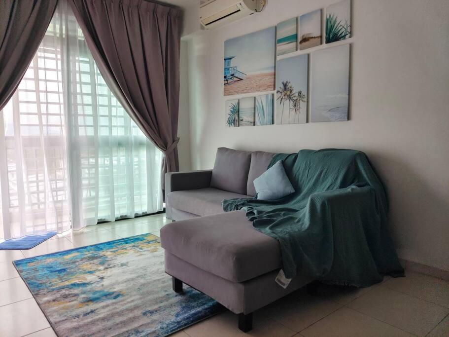 0505 The Garden Residences wifiNetflix By STAY
