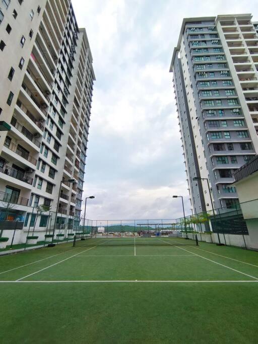 0505 The Garden Residences wifiNetflix By STAY