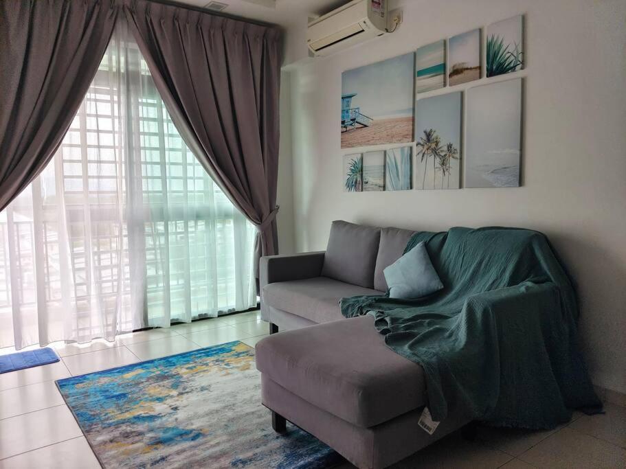 0505 The Garden Residences wifiNetflix By STAY