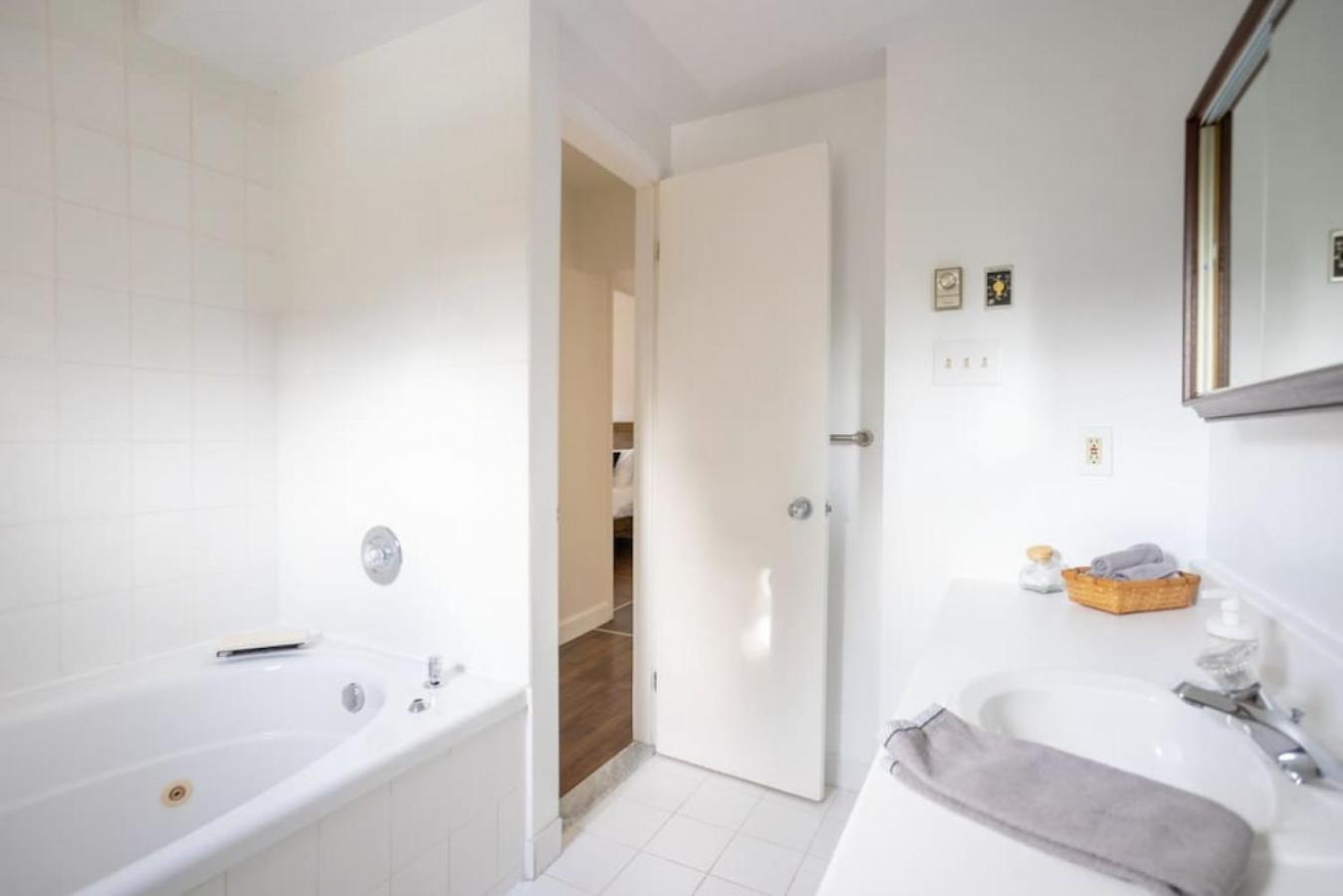 Chemin L'Erabliere - Retreat in the heart of the Old Village
