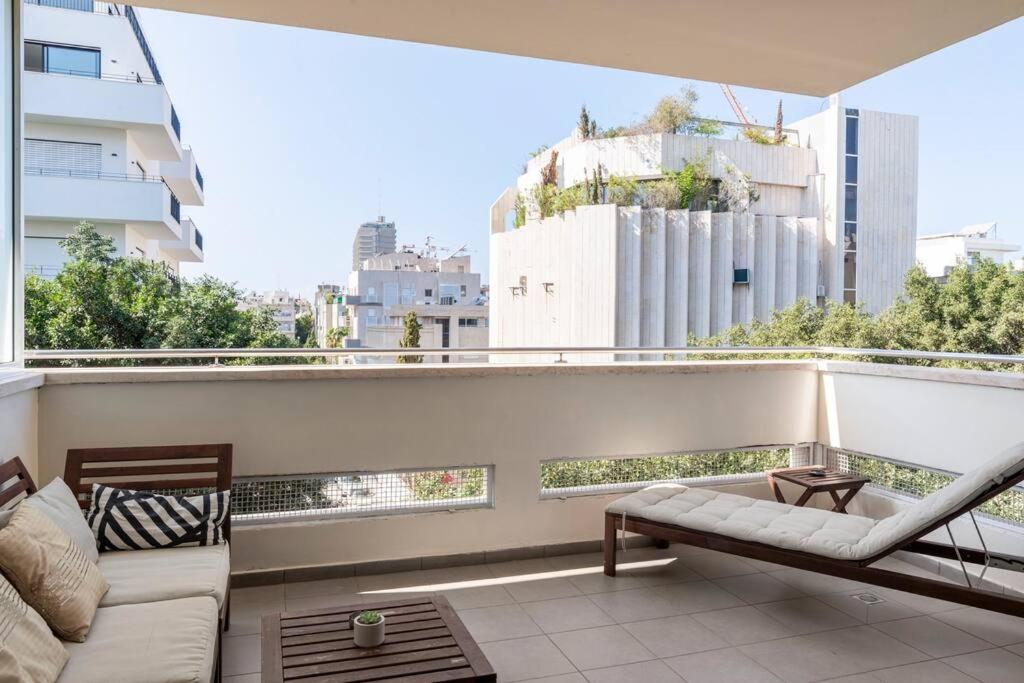 Sunny Luxury Apartments view 4