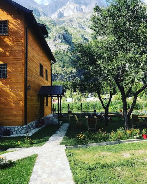 Guesthouse Mehmeti