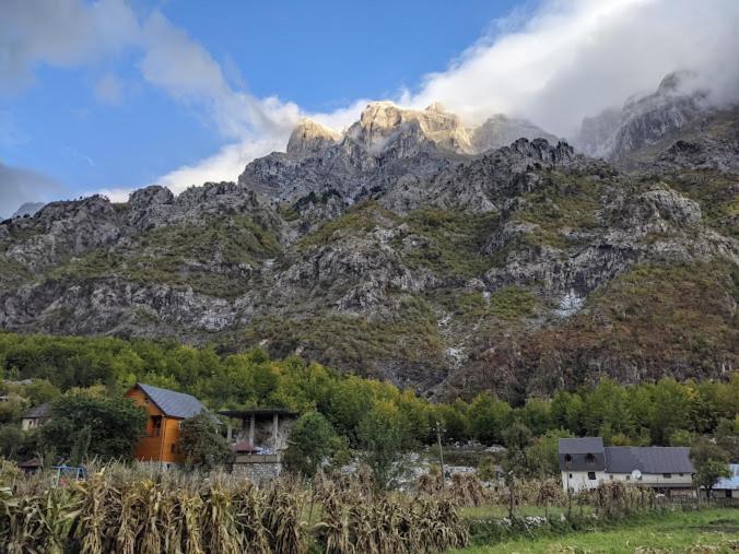 Guesthouse Mehmeti
