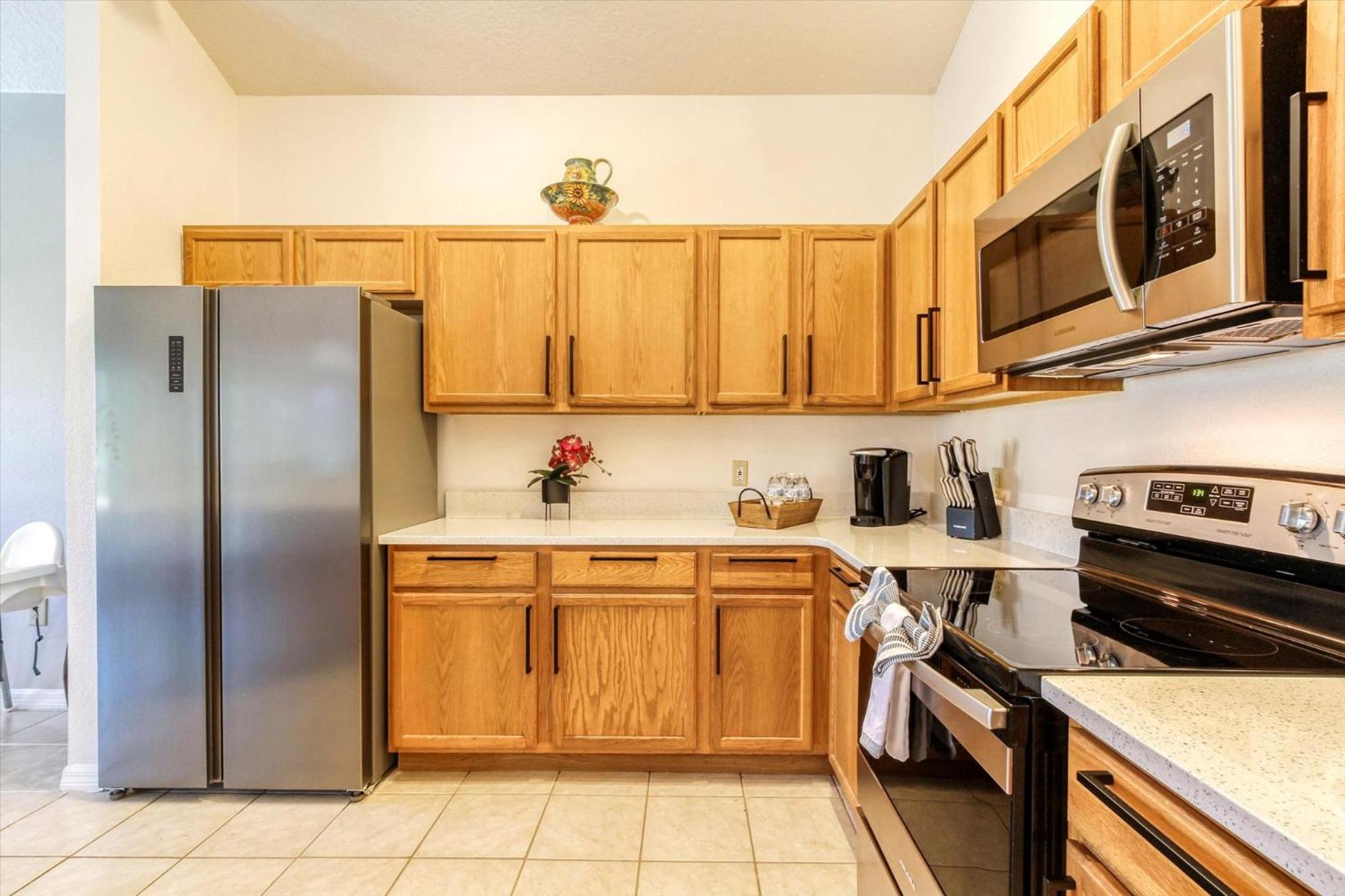 Large Home-Private Pool, Spa, and Pet Friendly Sleeps 12