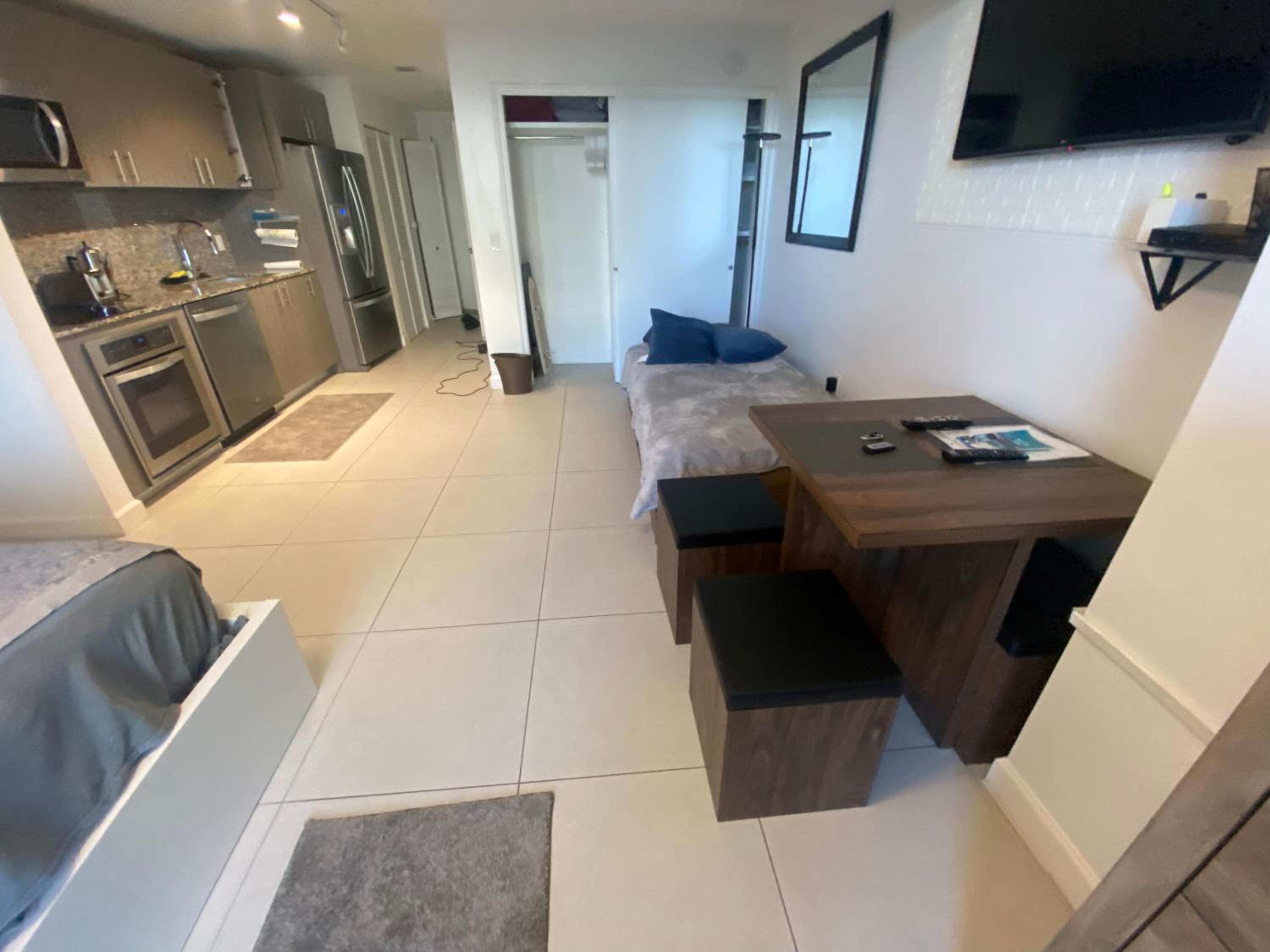 5350 Park inn Suite