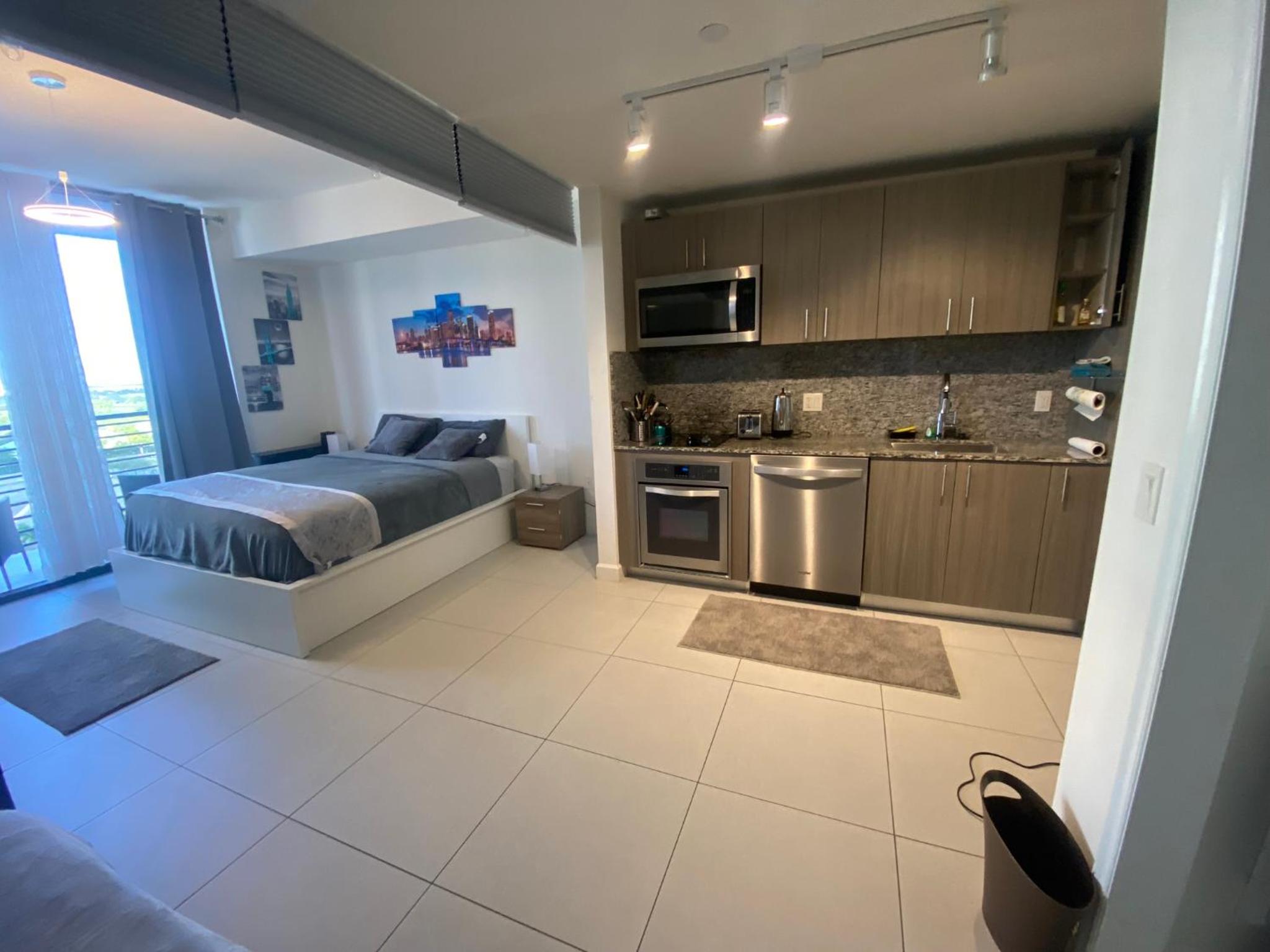 5350 Park inn Suite