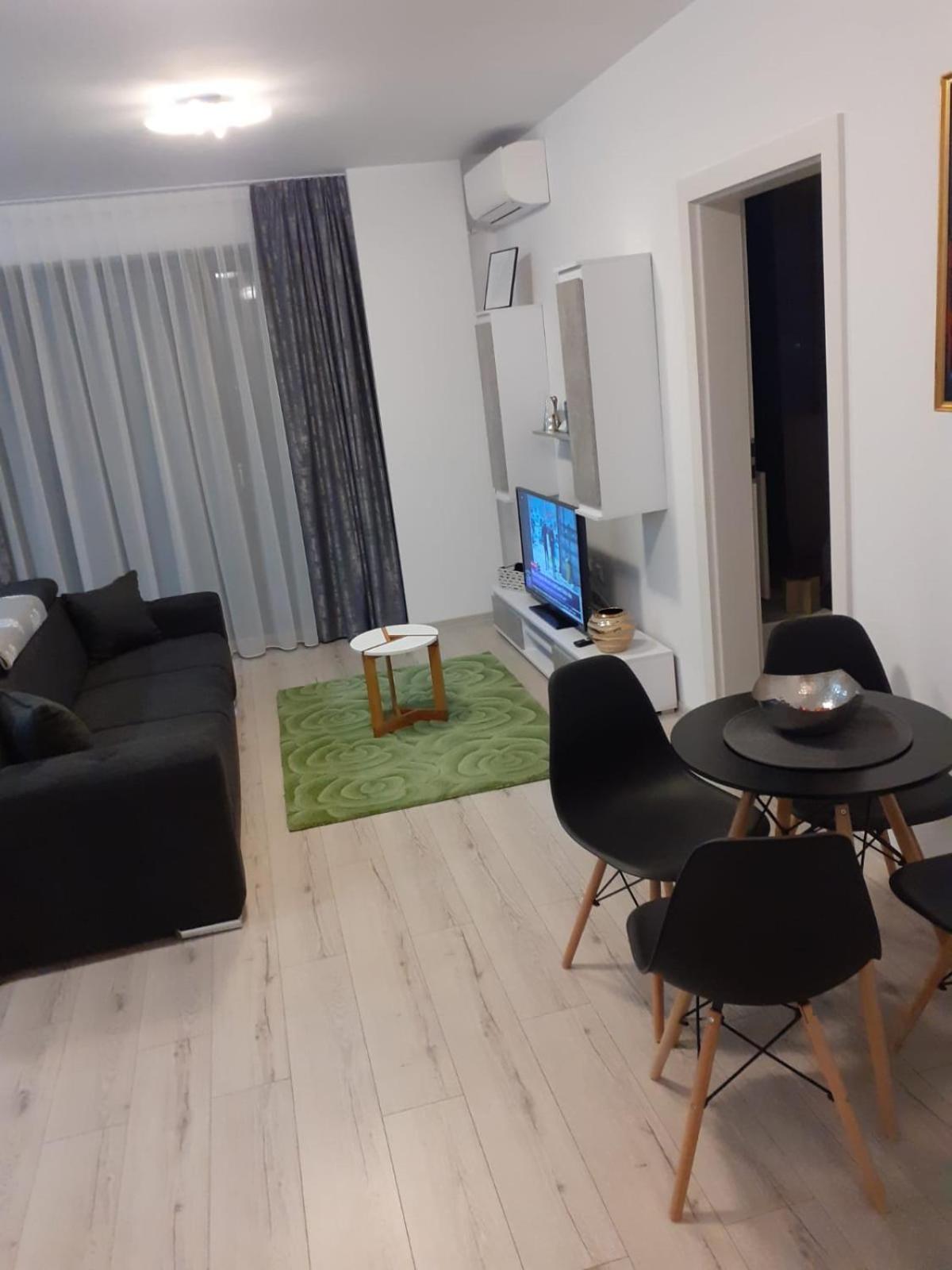 Transalpina Residence 16 view 4