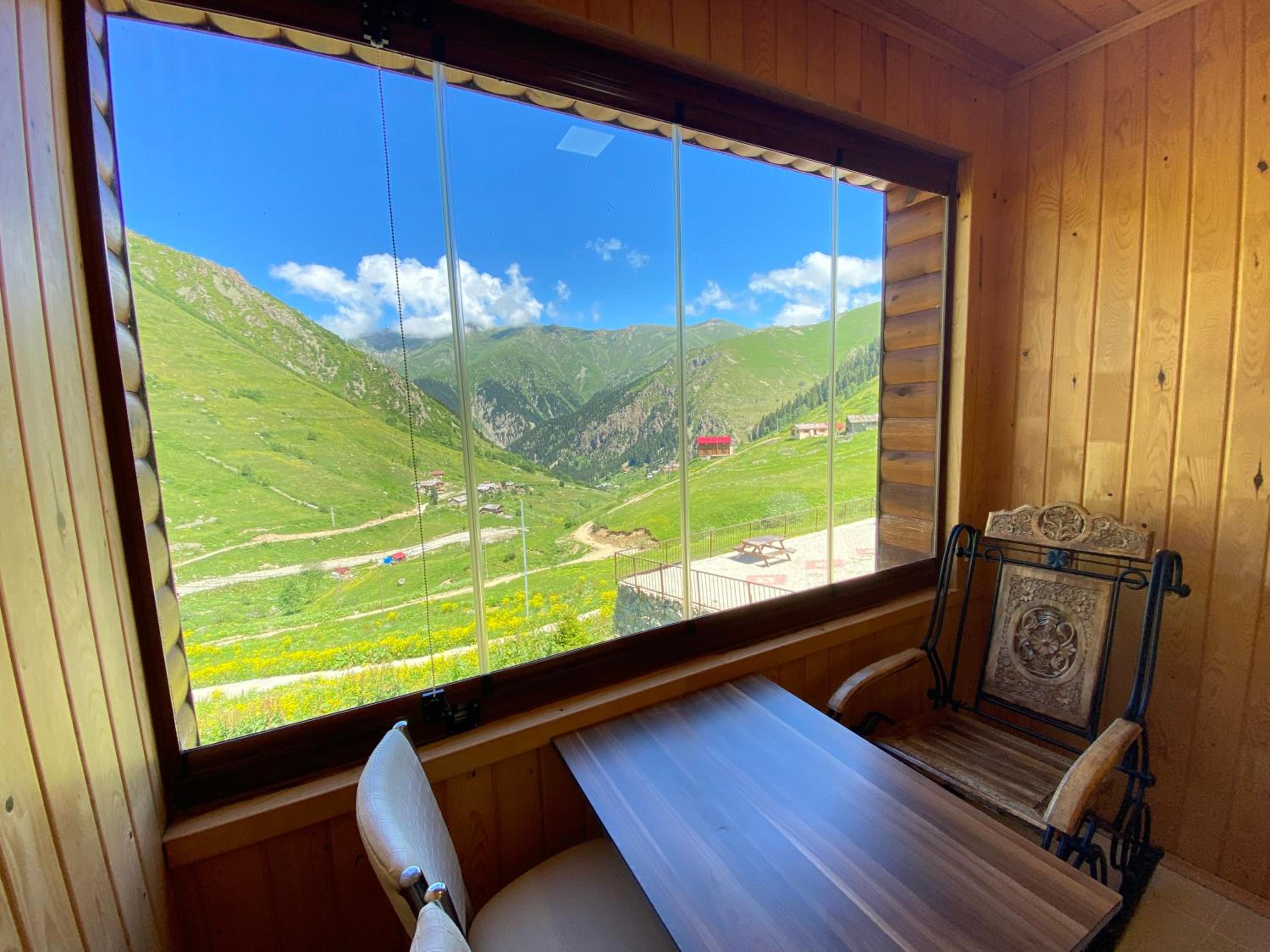 Yüce Suite