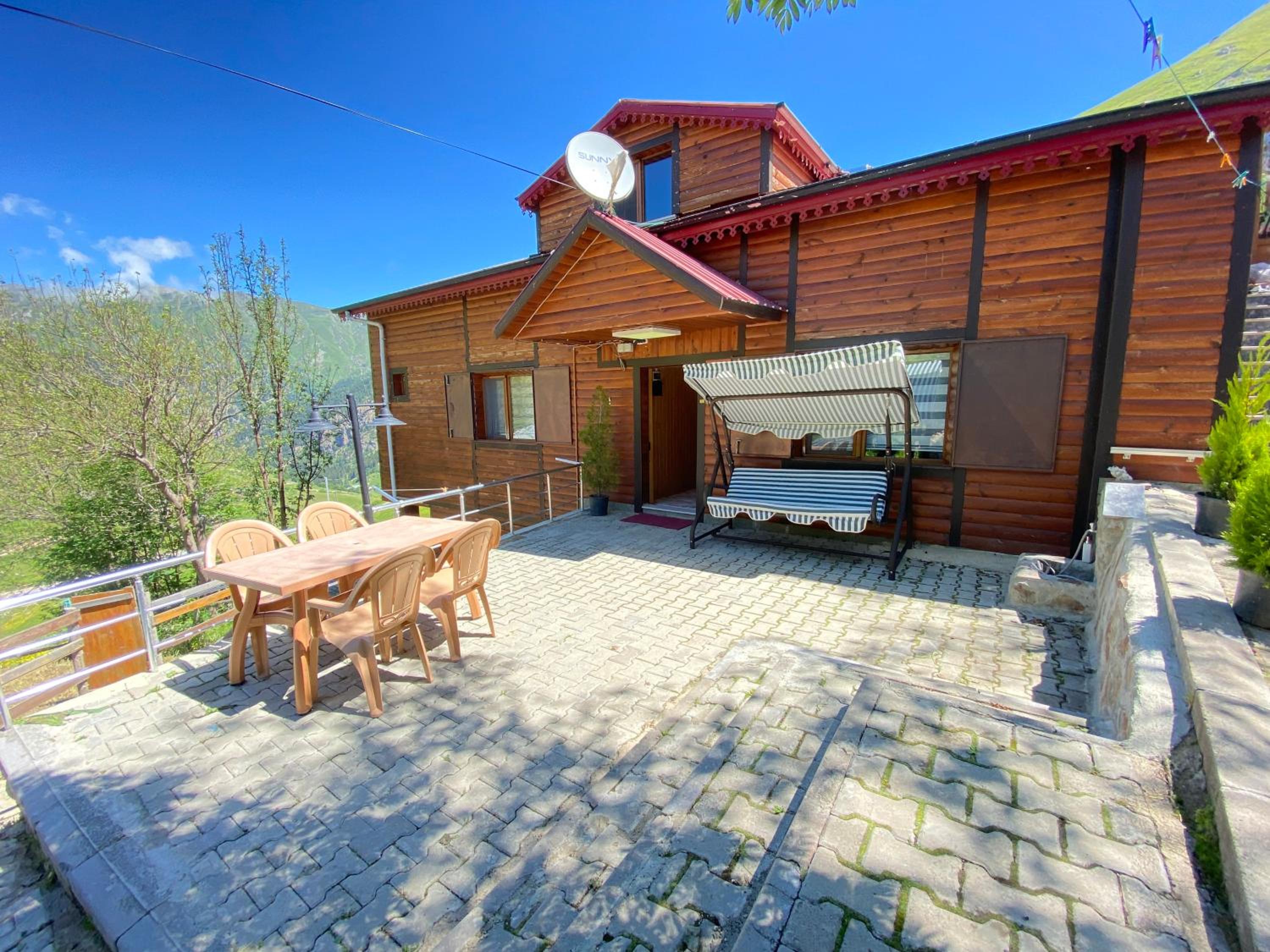 Yüce Suite