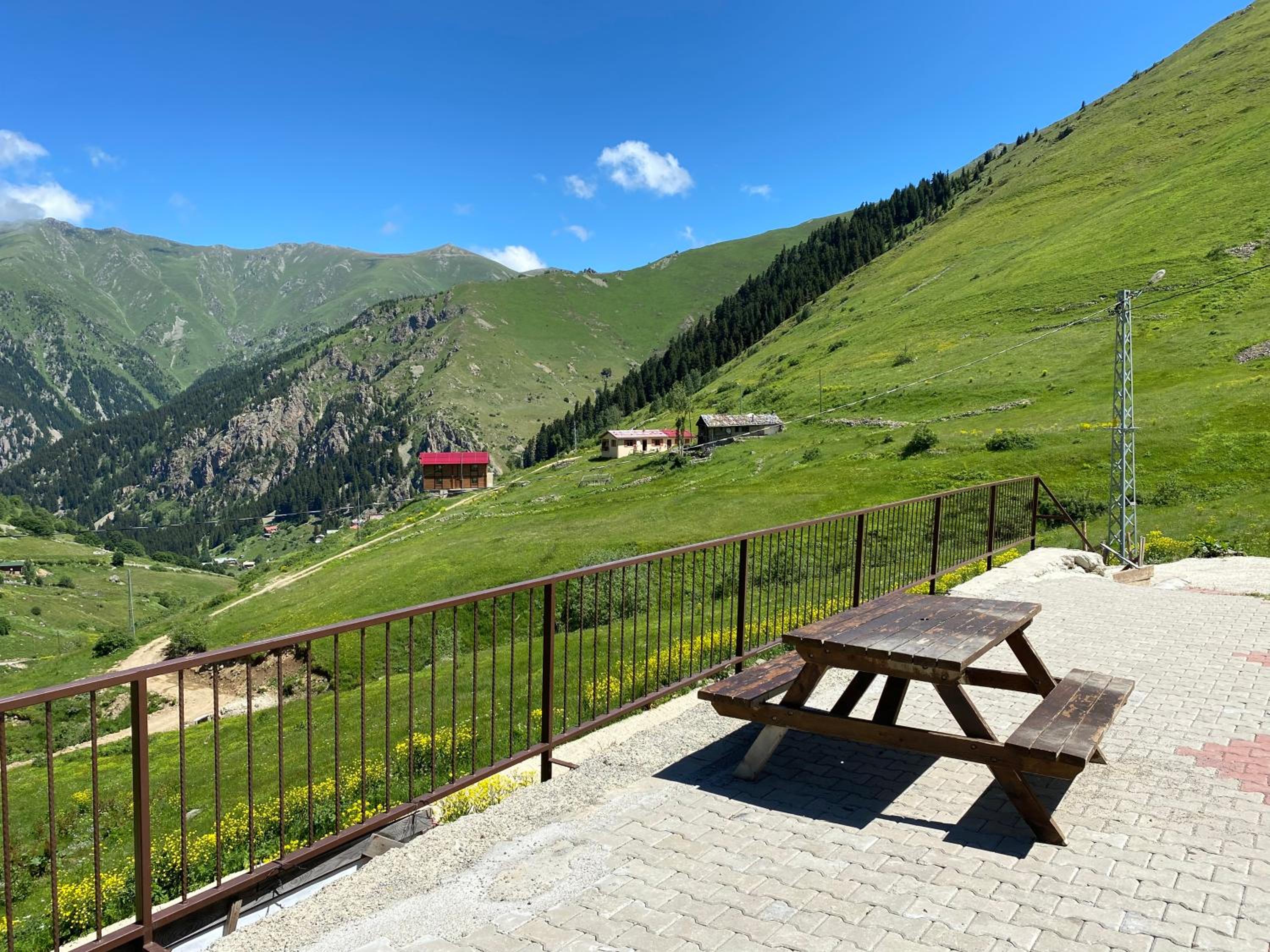 Yüce Suite