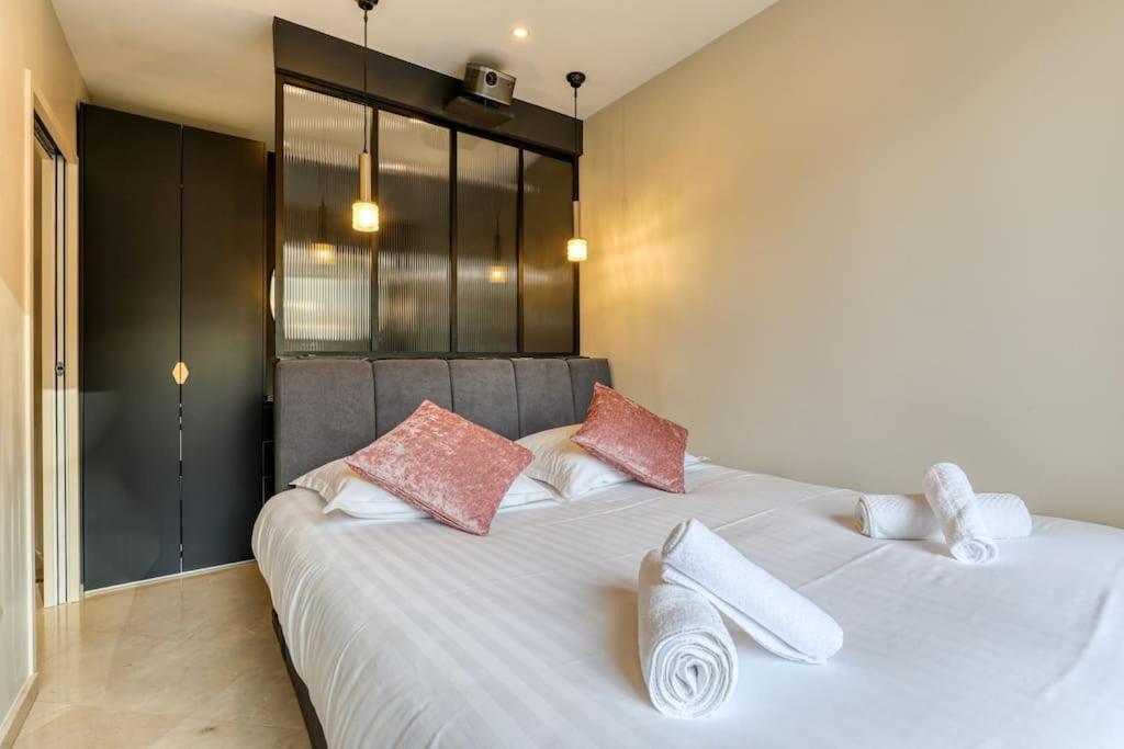 Montaigne Executive Suite
