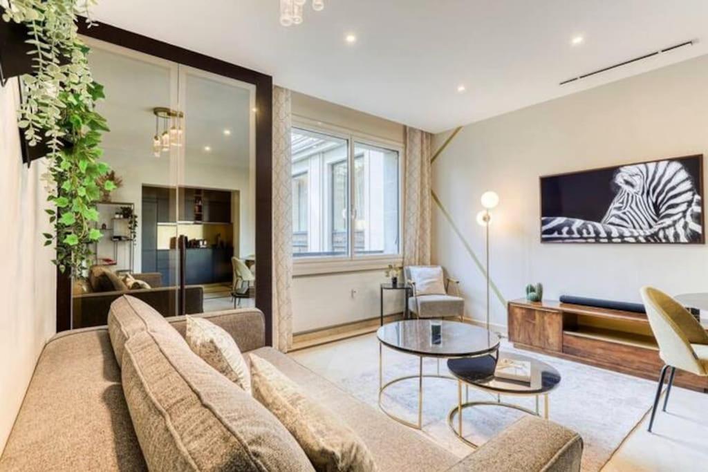 Montaigne Executive Suite