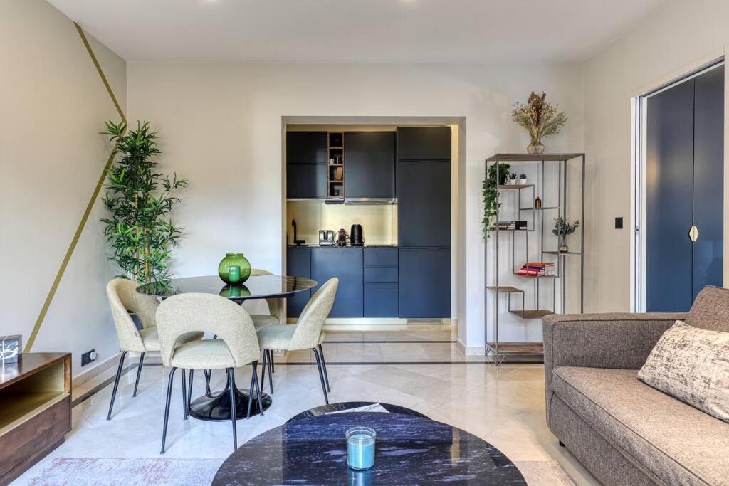 Montaigne Executive Suite