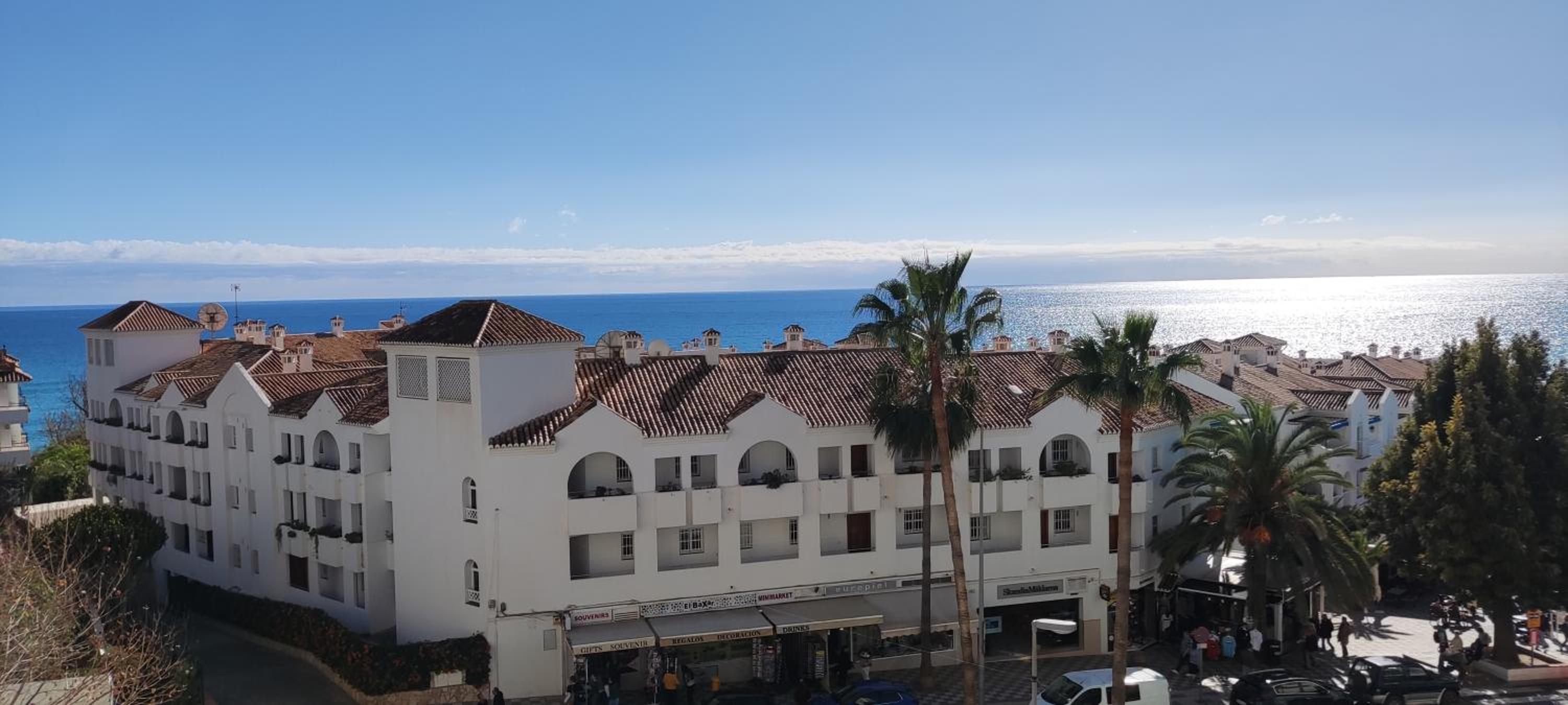 Nerja Gaviota holidays piscina y playa view 3
