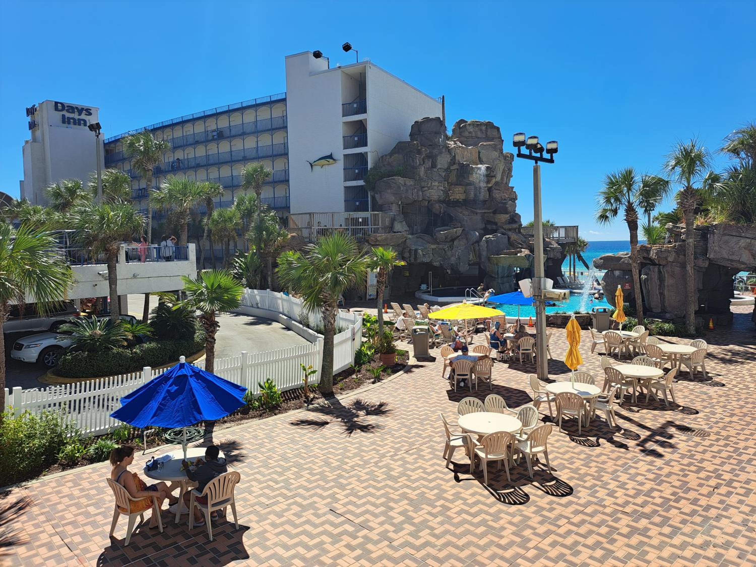 Days Inn by Wyndham Panama City Beach Beachfront Resort