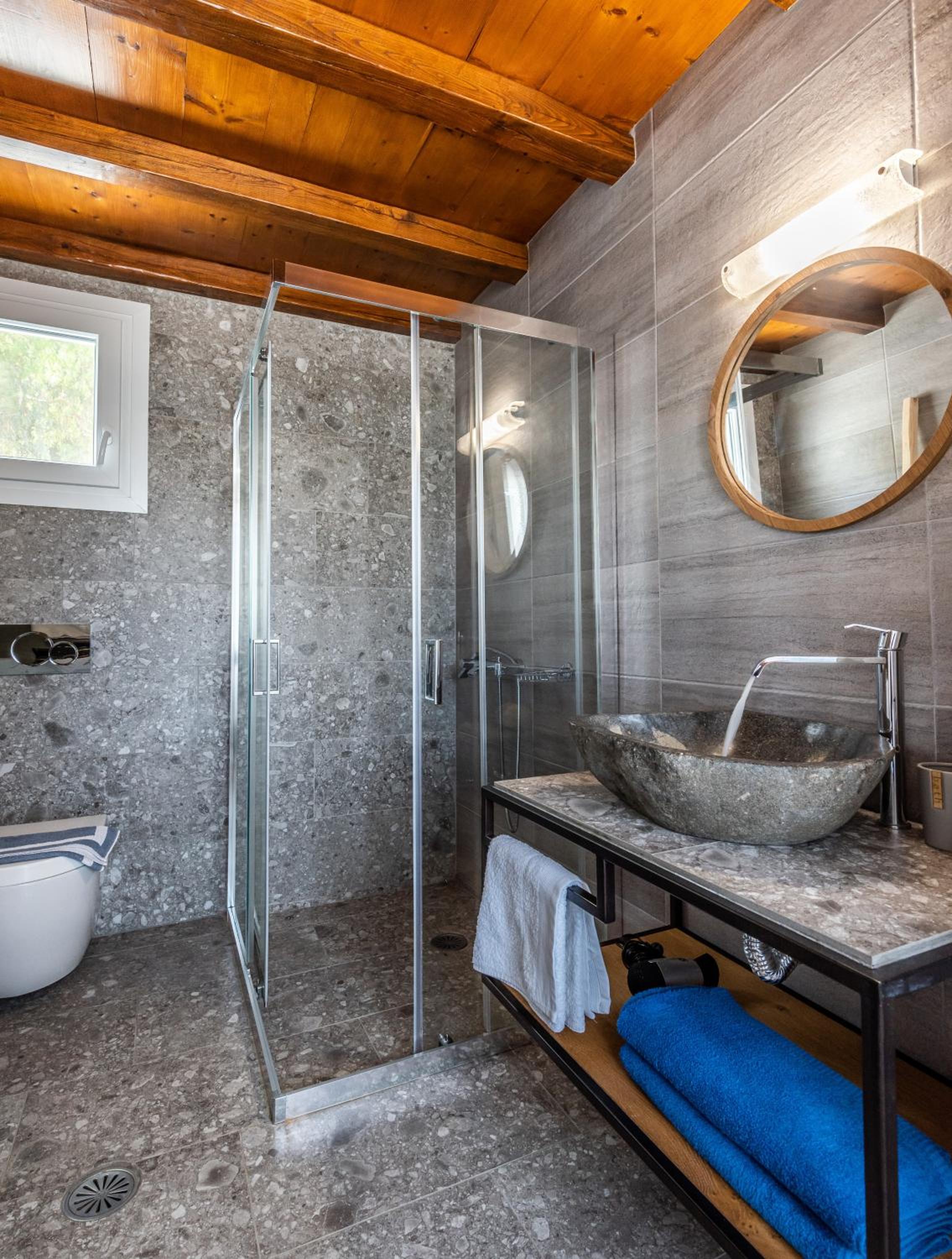 Sophia's Ralaki Cottage view 5