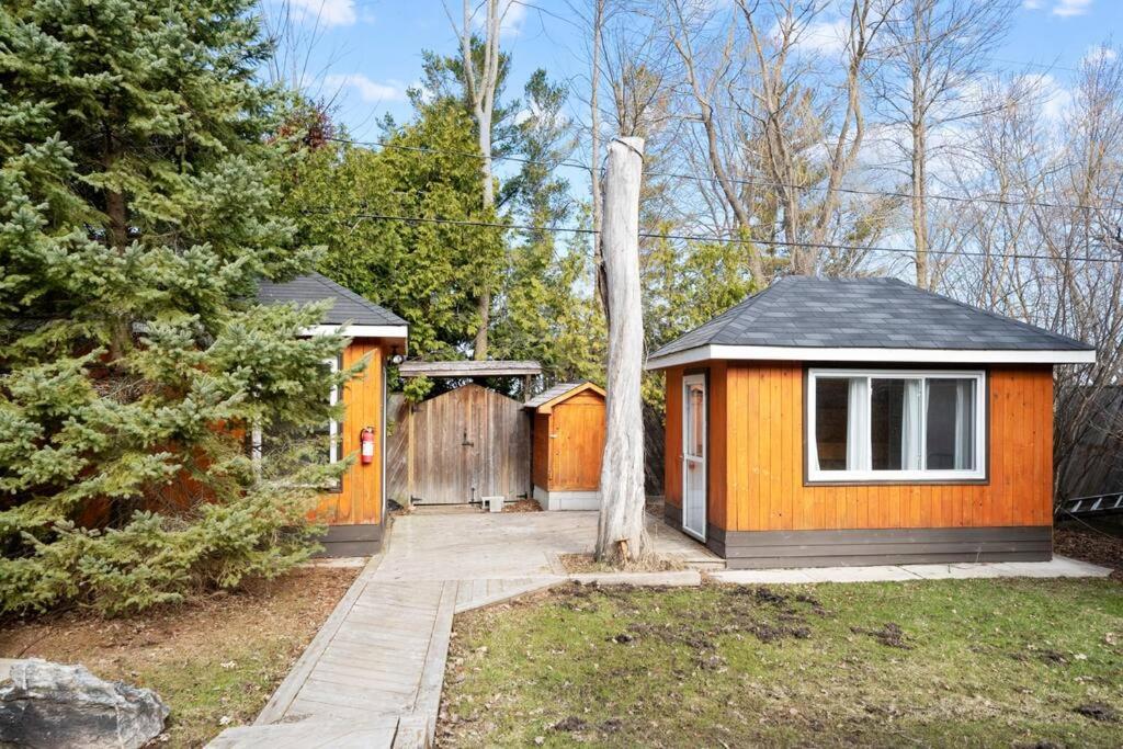 Modern Chic Cottage - Hot Tub, Sauna, Tay Trail