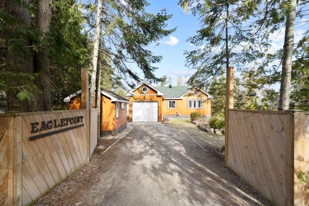 Hotel Georgian Bay-trail/run/bike/hike/hottub/sauna/swim