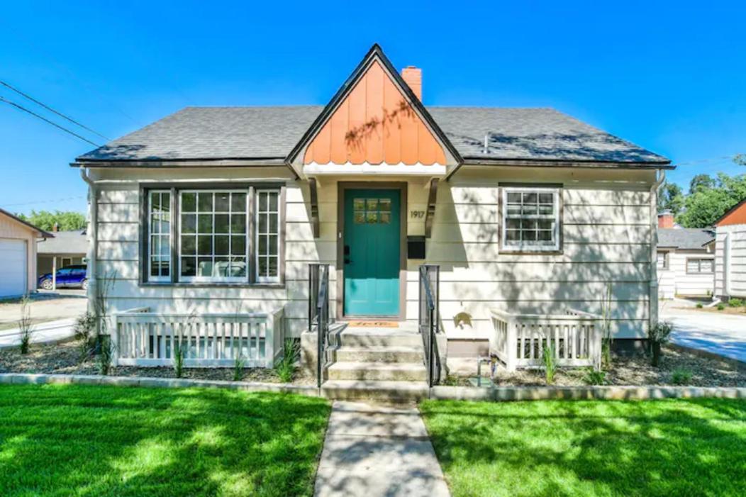 Hotel North End Bungalow - Image 1