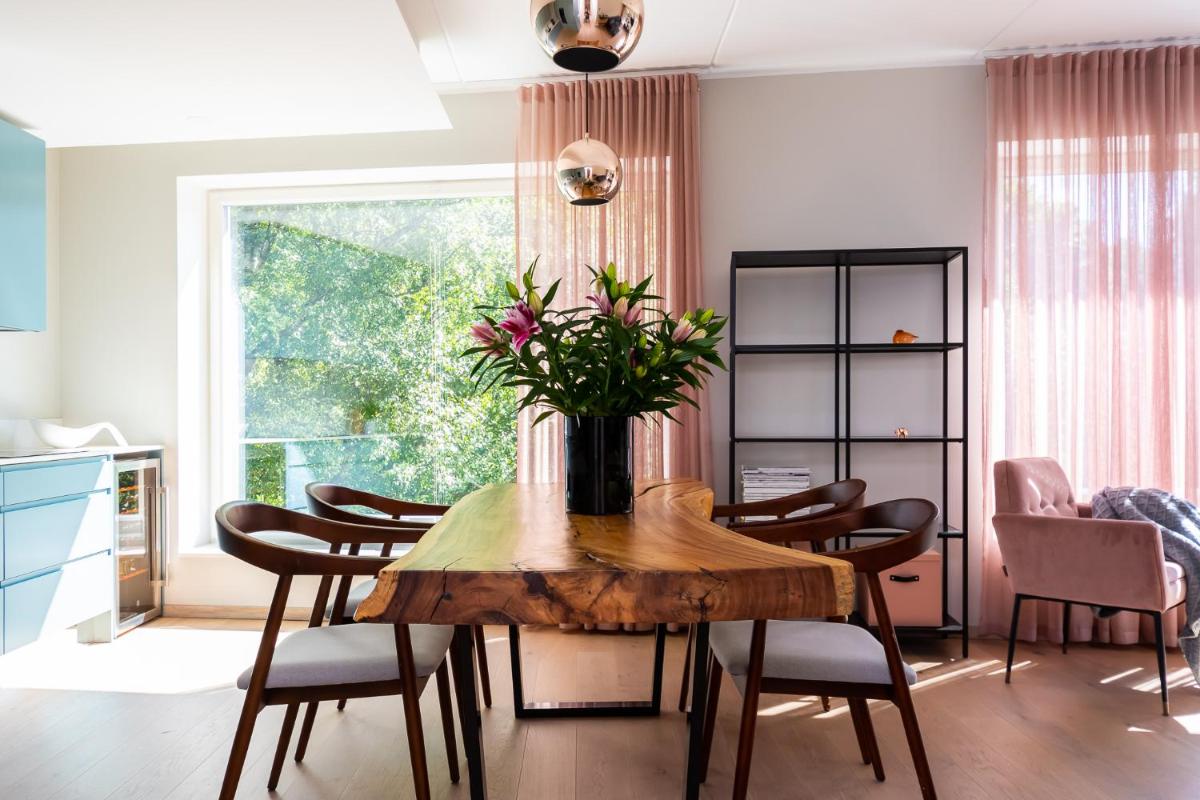Fabulous Location Apartments Deluxe view 4
