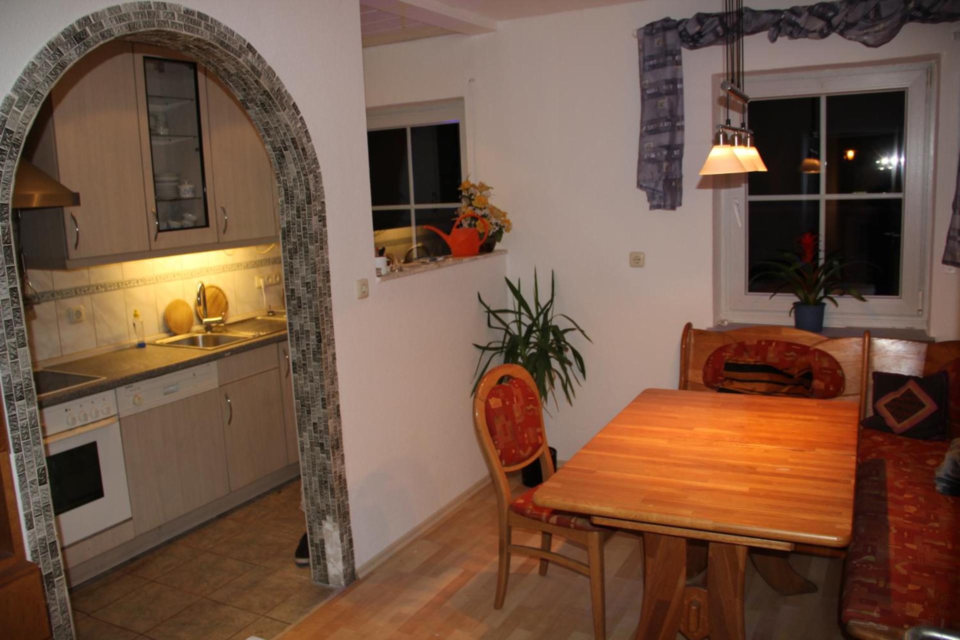 Ferienwohnung mit 4 Schlafzimmer für 2 bis 9 Gäste----Apartment with 4 bedrooms for 2 to 9 guests