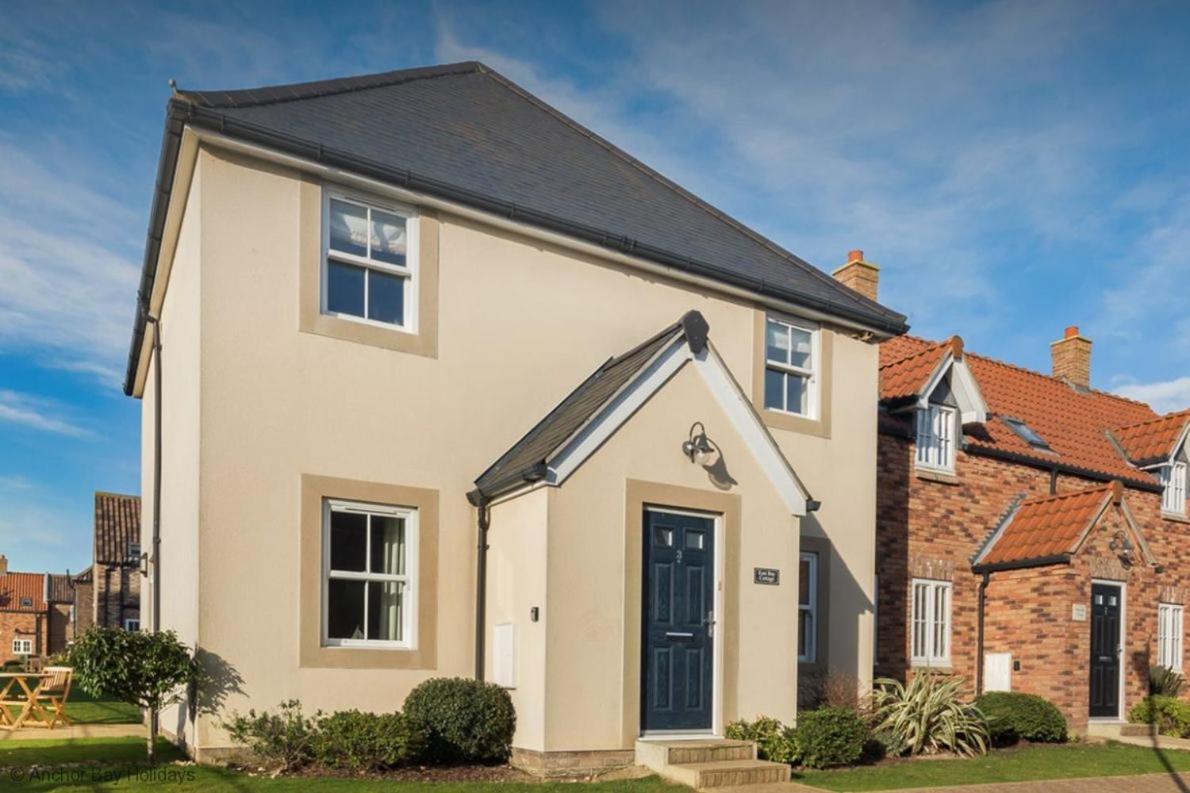East Bay Cottage - Part of the The Bay Filey Holiday Village with pool, gym and direct beach access, pub, restaurant, tennis and meadows walks view 2