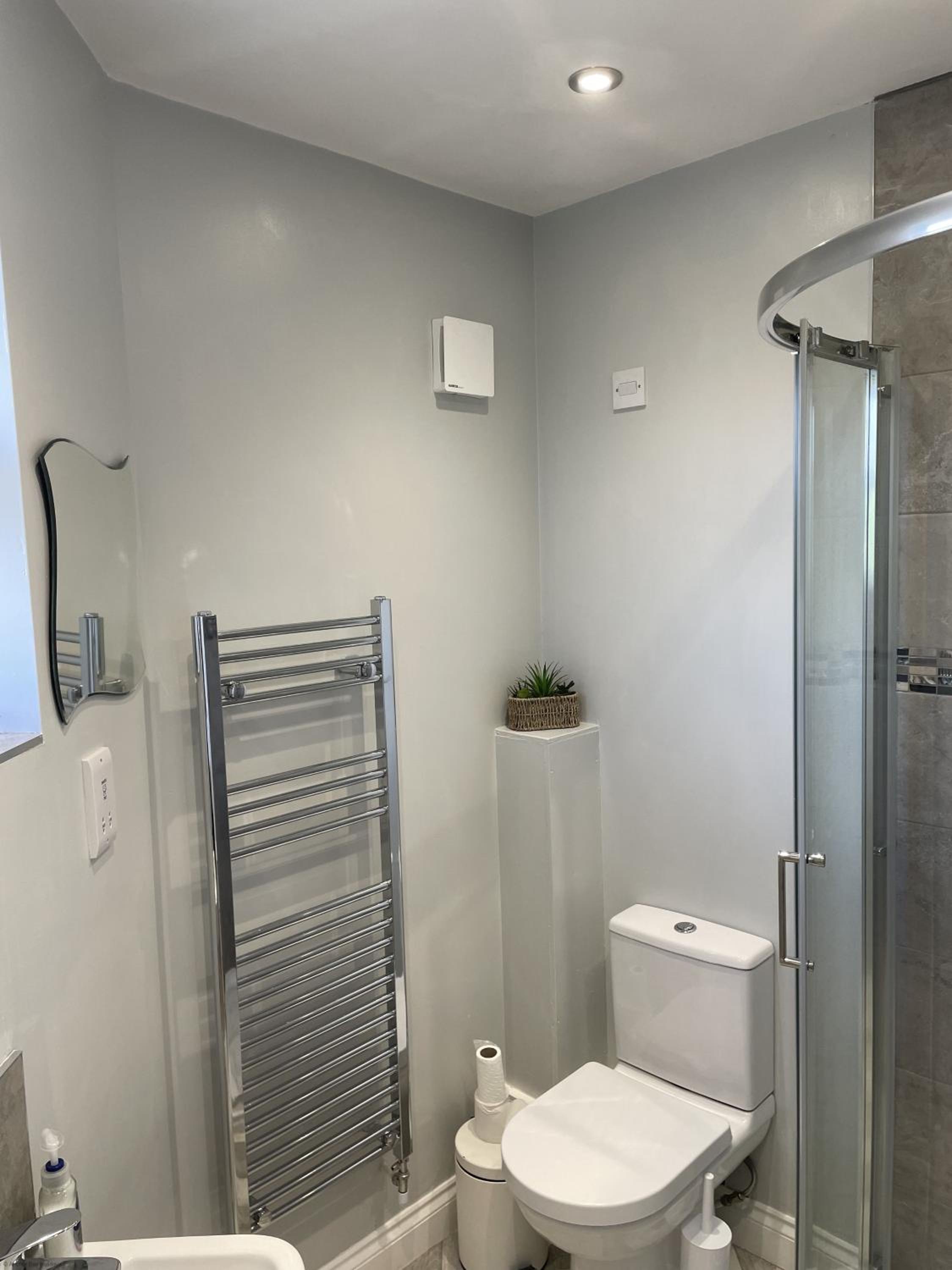 Honeybee Cottage - Part of the The Bay Filey Holiday Village with pool, gym and direct beach access, pub, restaurant, tennis and meadows walks