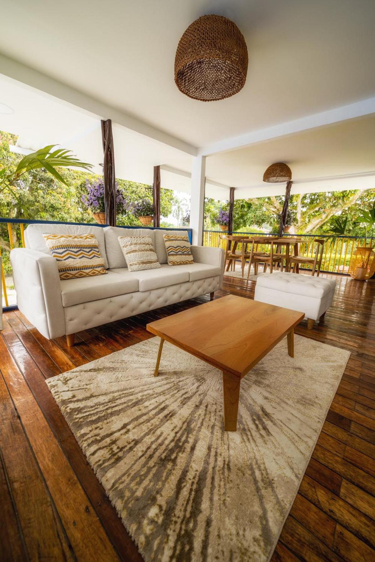 Finca privada para grupos con piscina, jacuzzi y cancha Montenegro Quindío