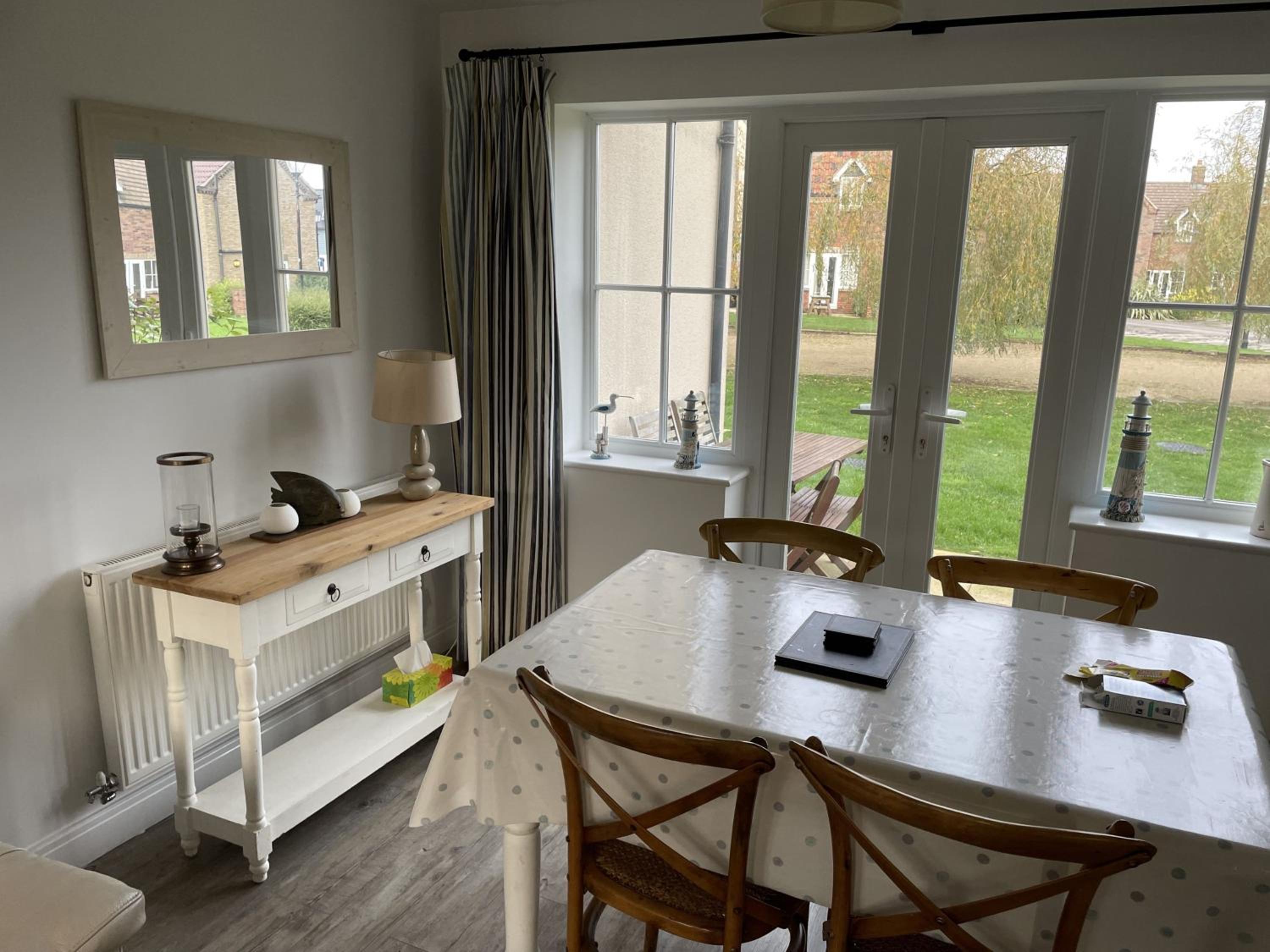 Lees Plaice - Part of the The Bay Filey Holiday Village with pool, gym and direct beach access, pub, restaurant, tennis and meadows walks