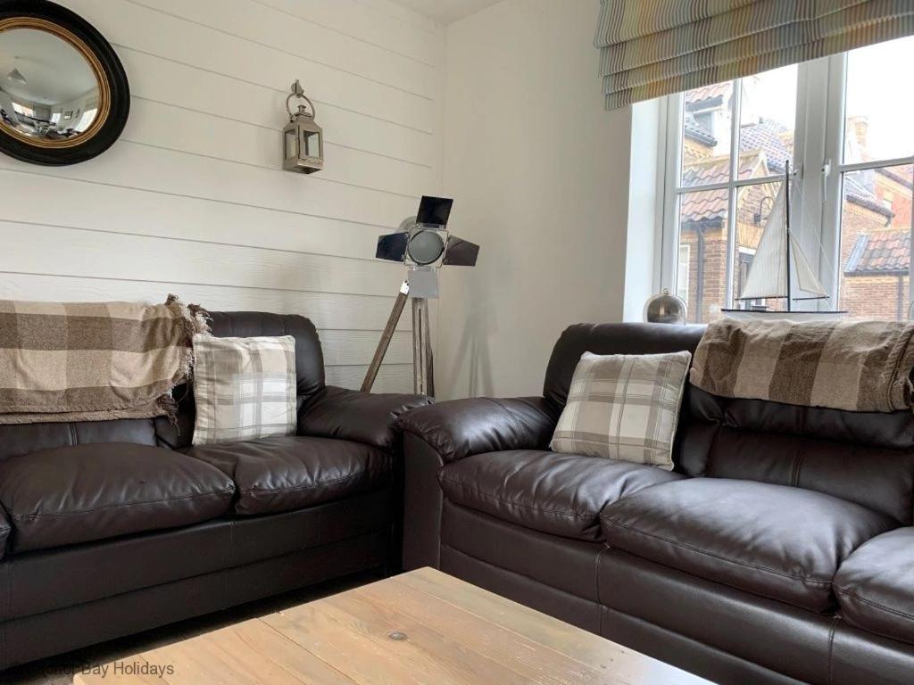 Meadow View - Part of the The Bay Filey Holiday Village with pool, gym and direct beach access, pub, restaurant, tennis and meadows walks view 4