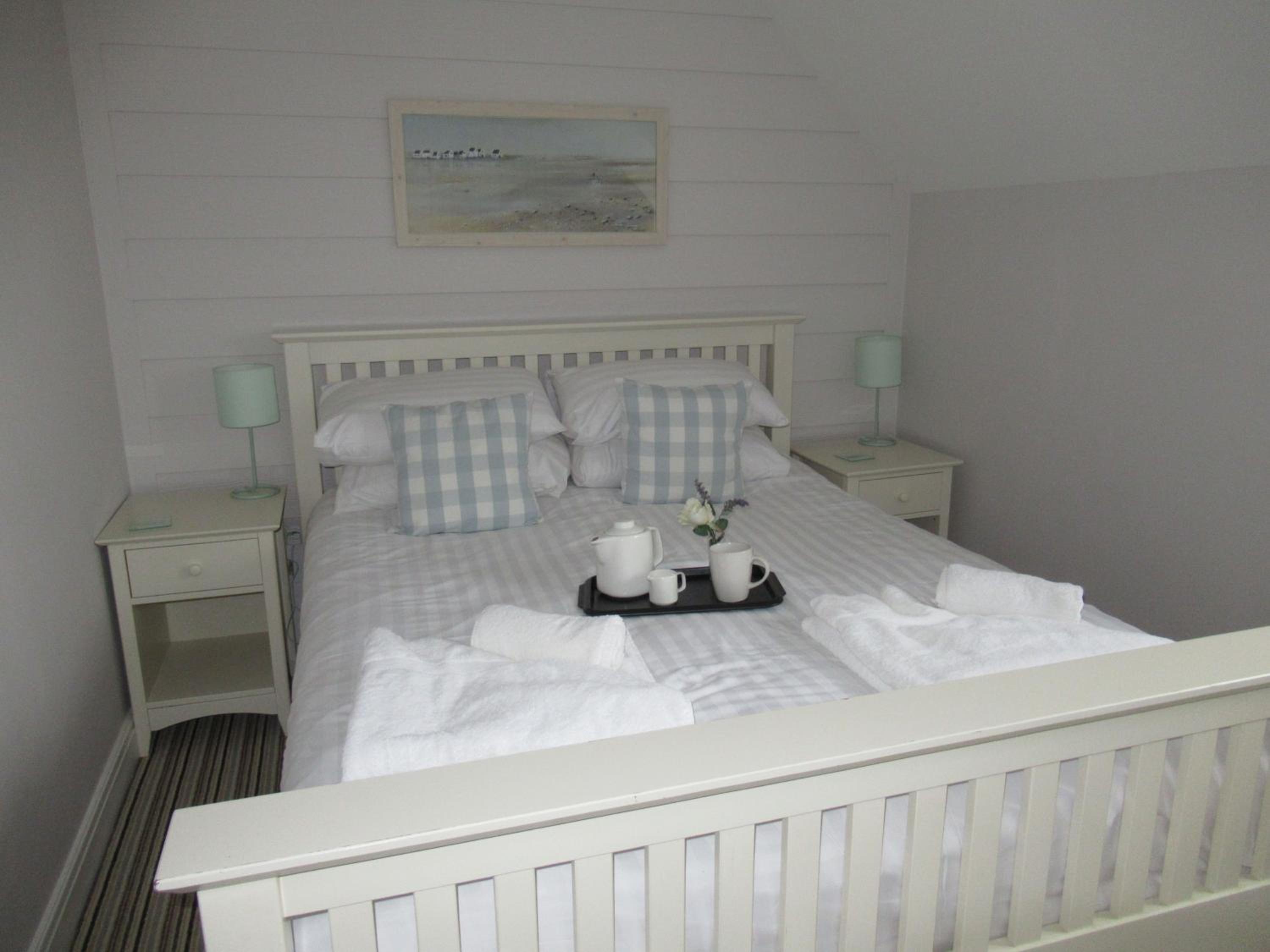Nantucket Cottage - Part of the The Bay Filey Holiday Village with pool, gym and direct beach access, pub, restaurant, tennis and meadows walks