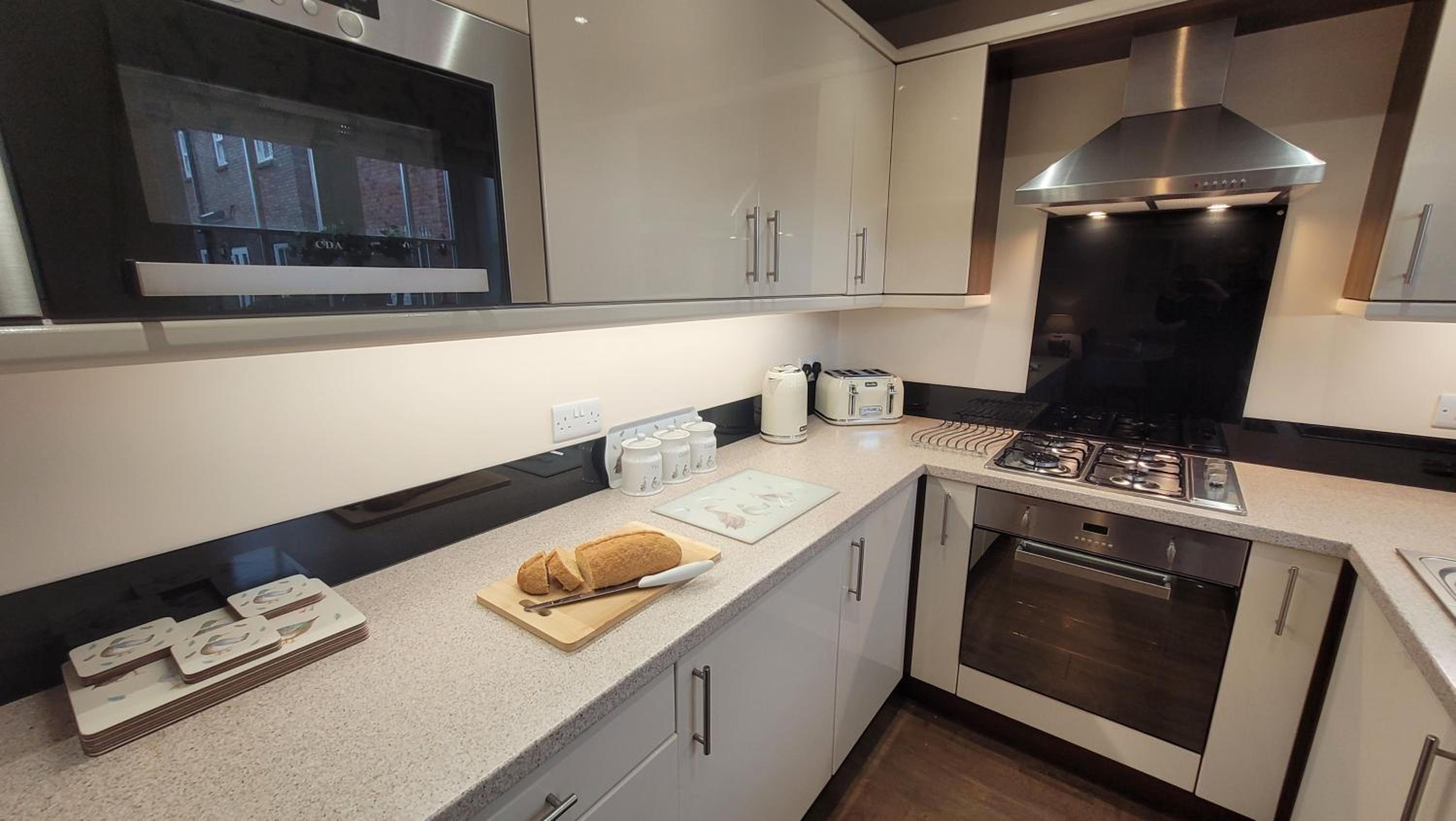 Puddleduck Cottage - Part of the The Bay Filey Holiday Village with pool, gym and direct beach access, pub, restaurant, tennis and meadows walks