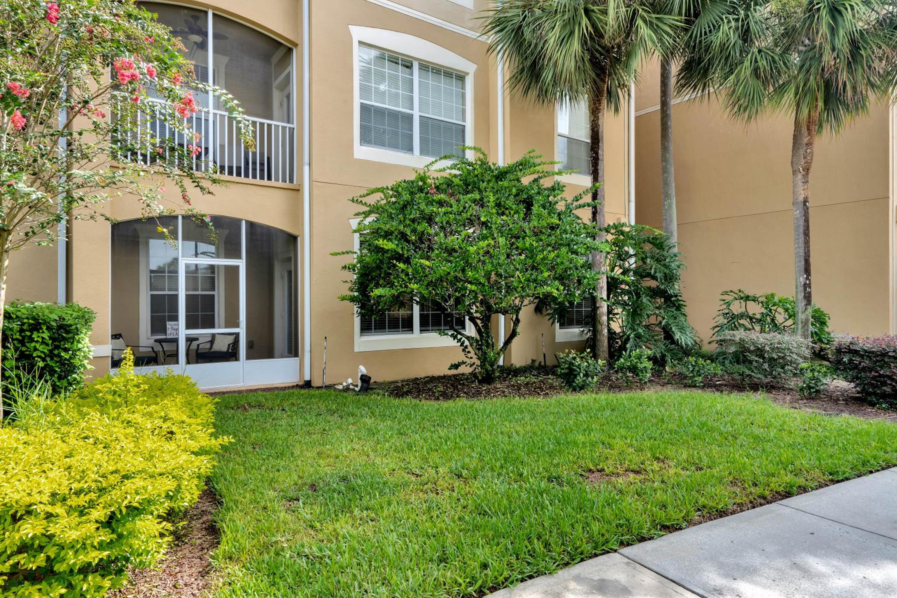 Windsor Hills Resort Poolside Ground Floor 3 Bed Condo