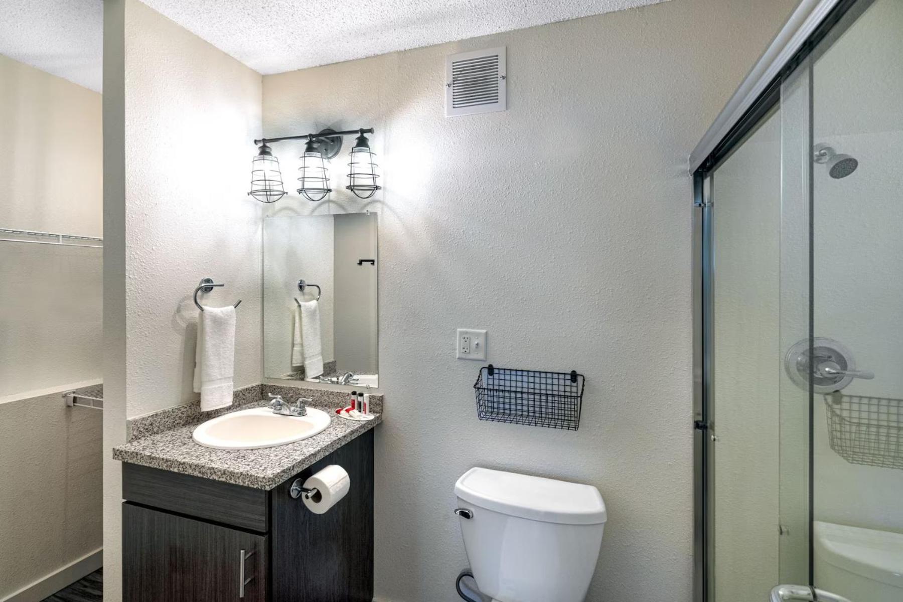 Hillside Crossing Nashville a Ramada by Wyndham - Property Image 27