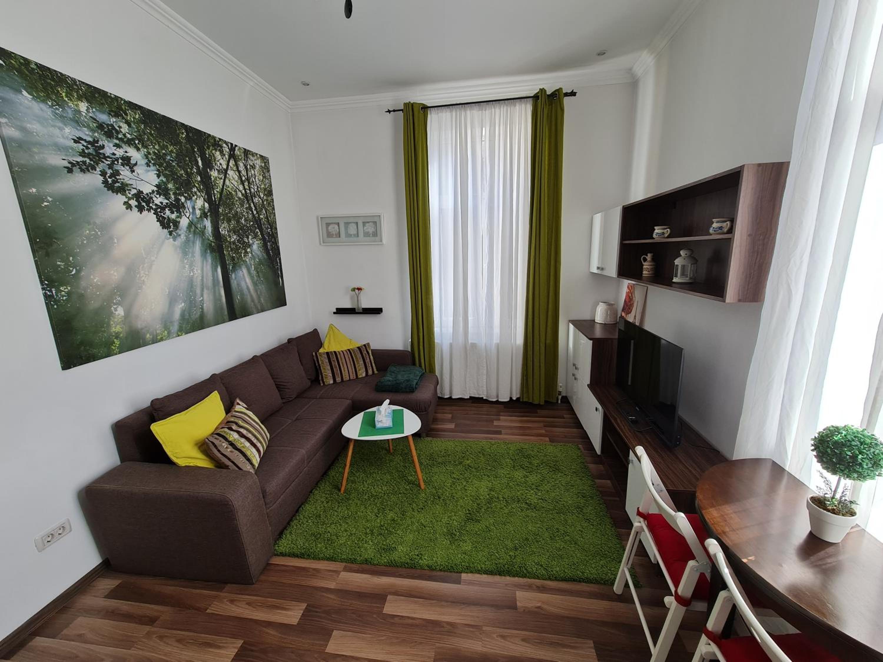 Downtown Central University Apartament - CAL1