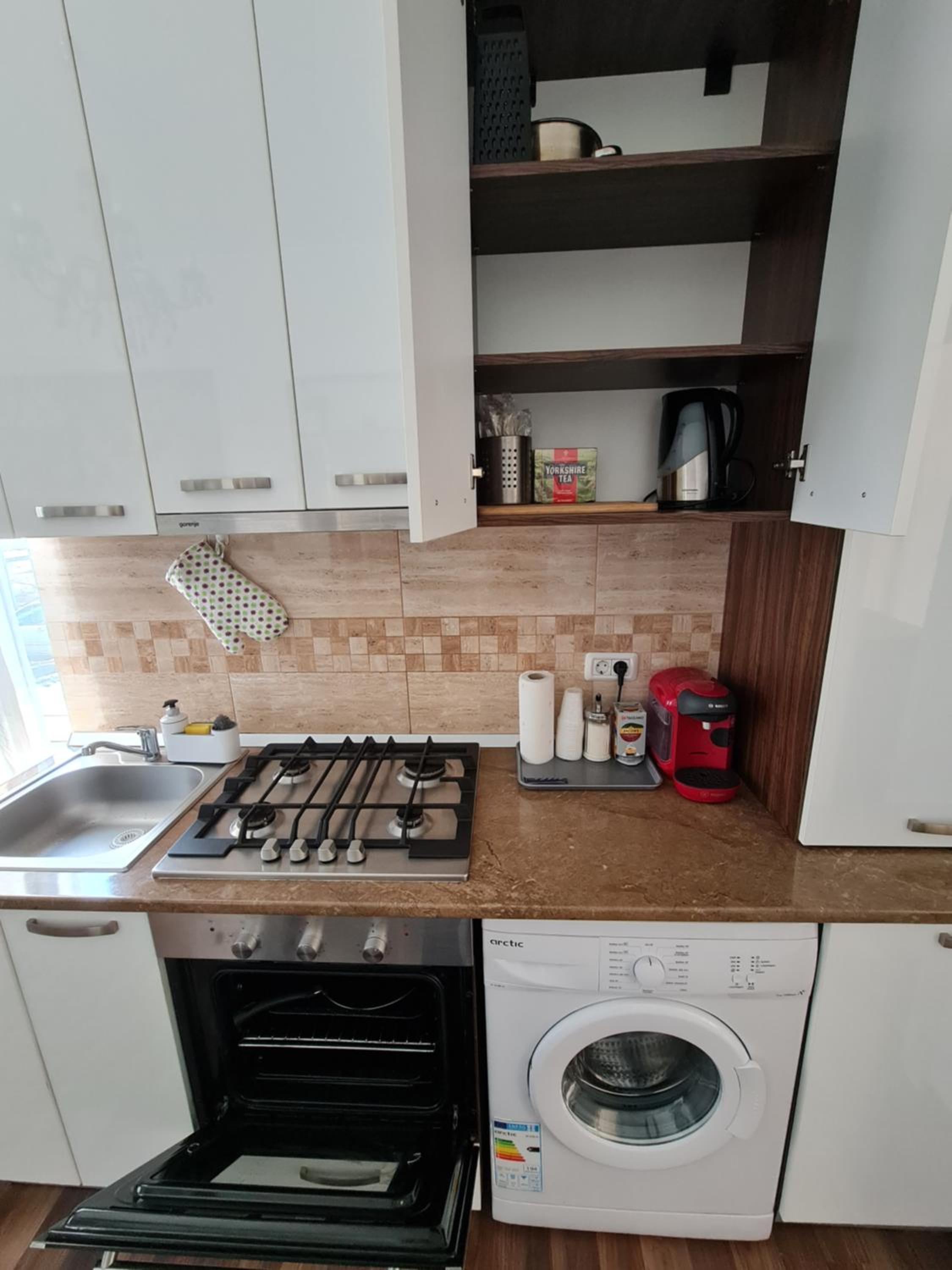 Downtown Central University Apartament - CAL1
