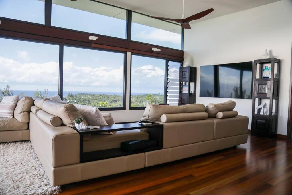 Banyandah + stunning ocean views + sleeps 8