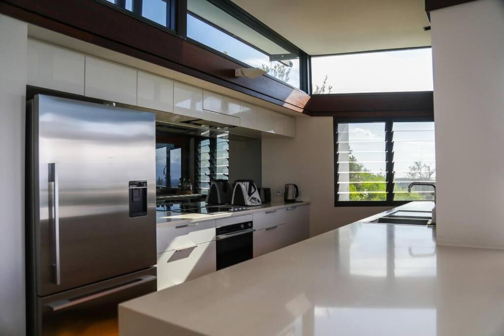 Banyandah + stunning ocean views + sleeps 8