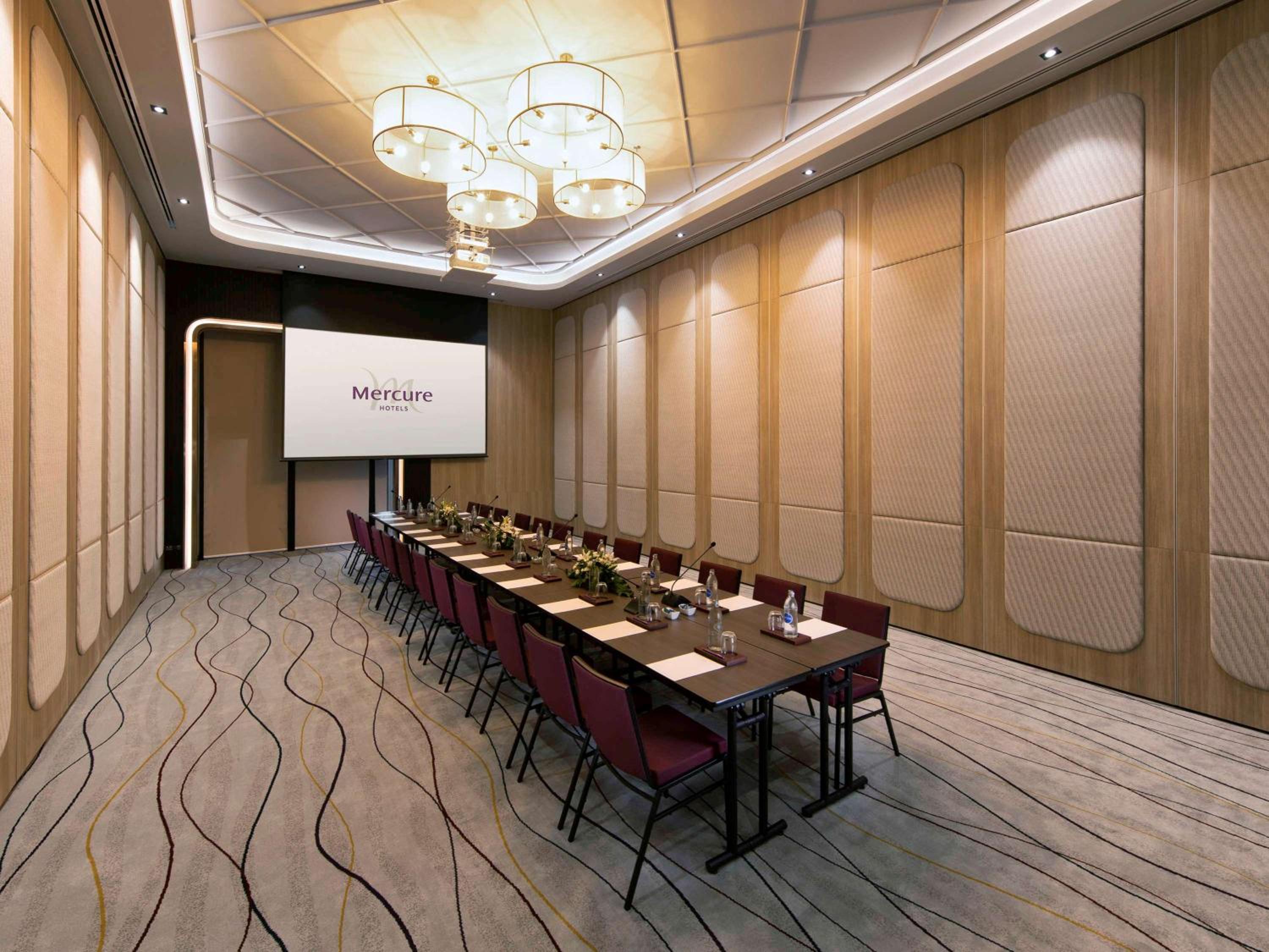 Mercure Bangkok Sukhumvit 24 24