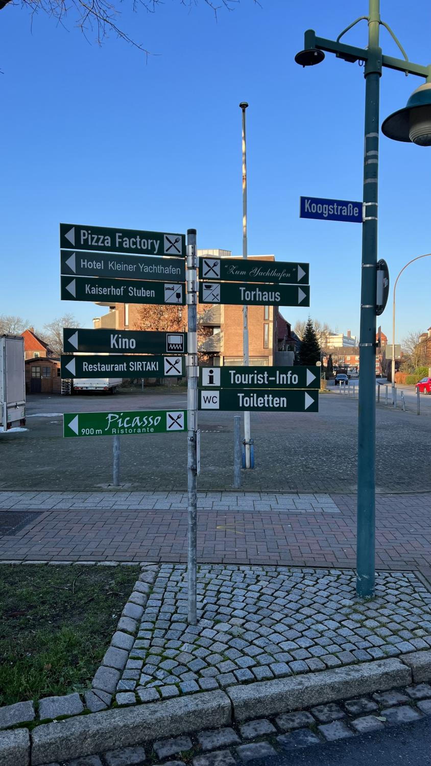 Monteurwohnung Brunsbüttel zentrale Lage mit Parkplatz & Schleusenblick