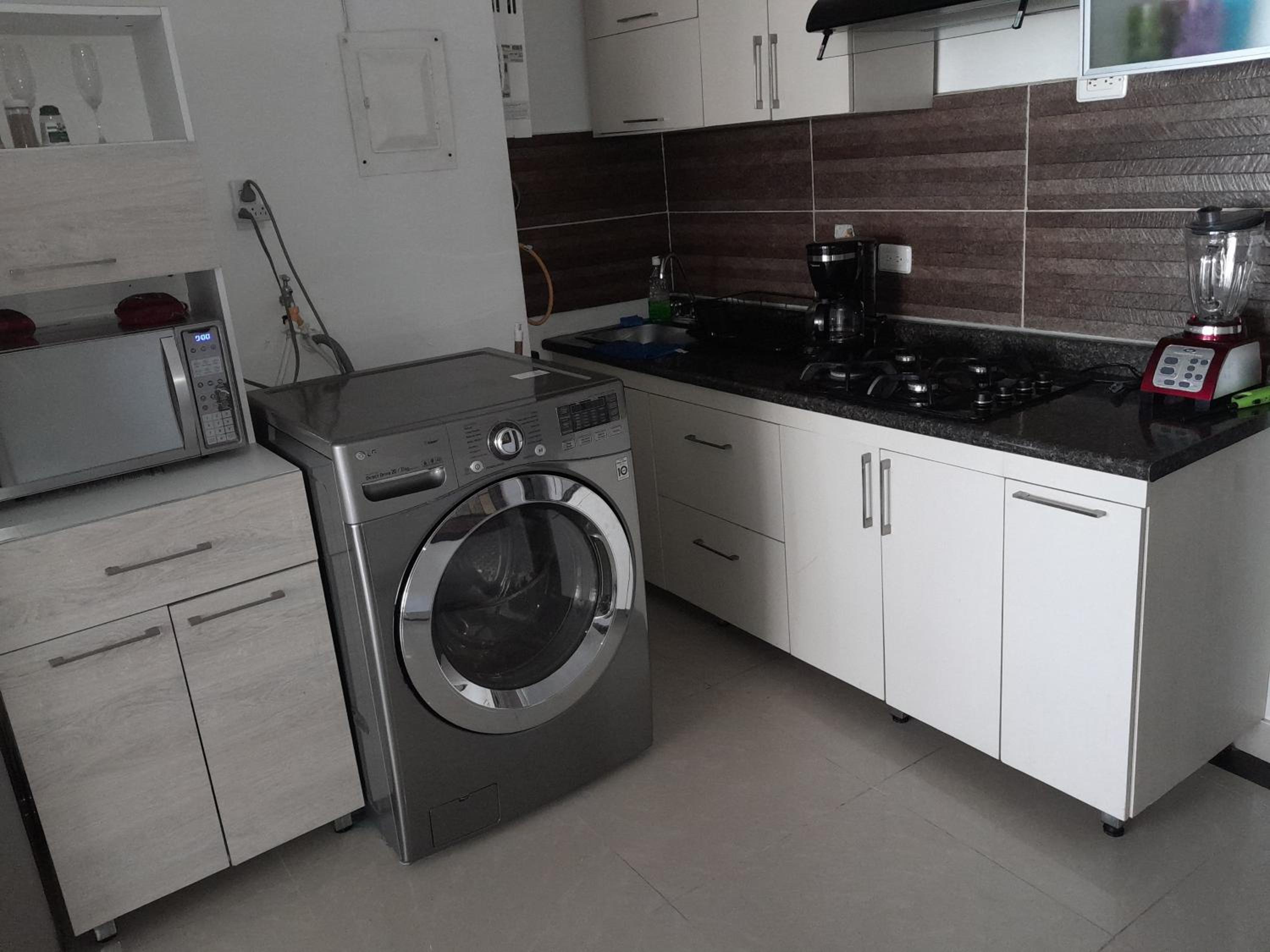 Oceanside 3-bedroom apartment in fun tourist area