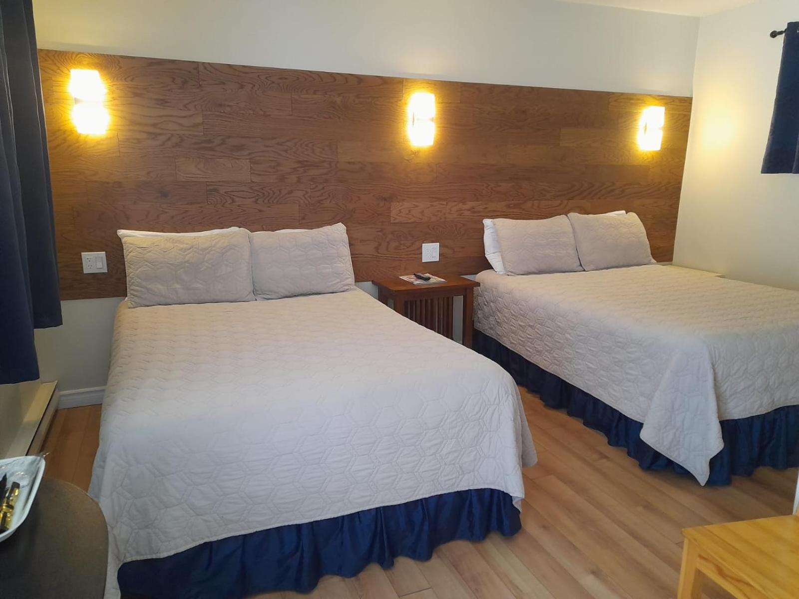 Three Island Motel